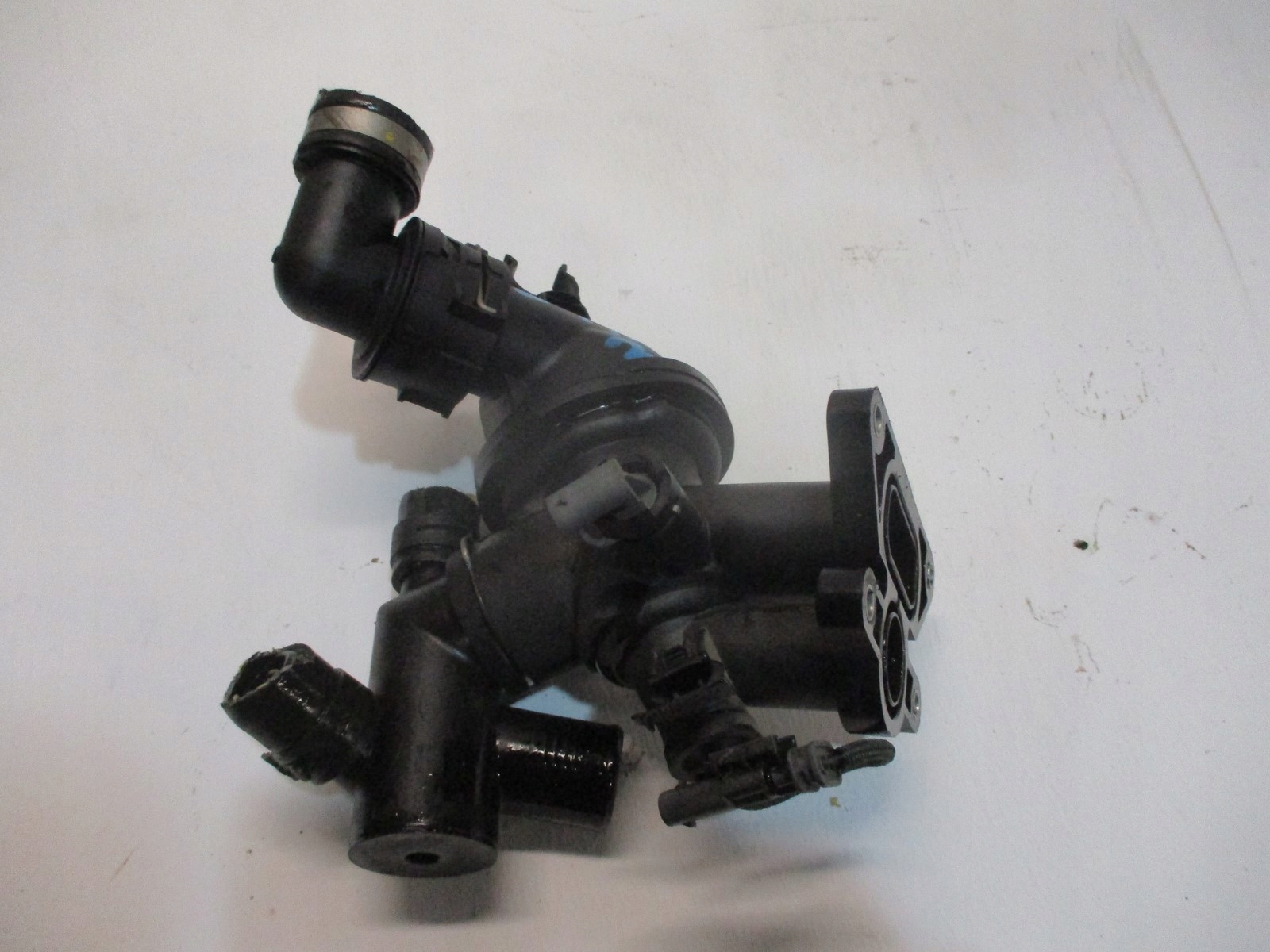 SCATOLA TERMOSTATO JAGUAR E PACE 2,0D G4D3-8575-BD