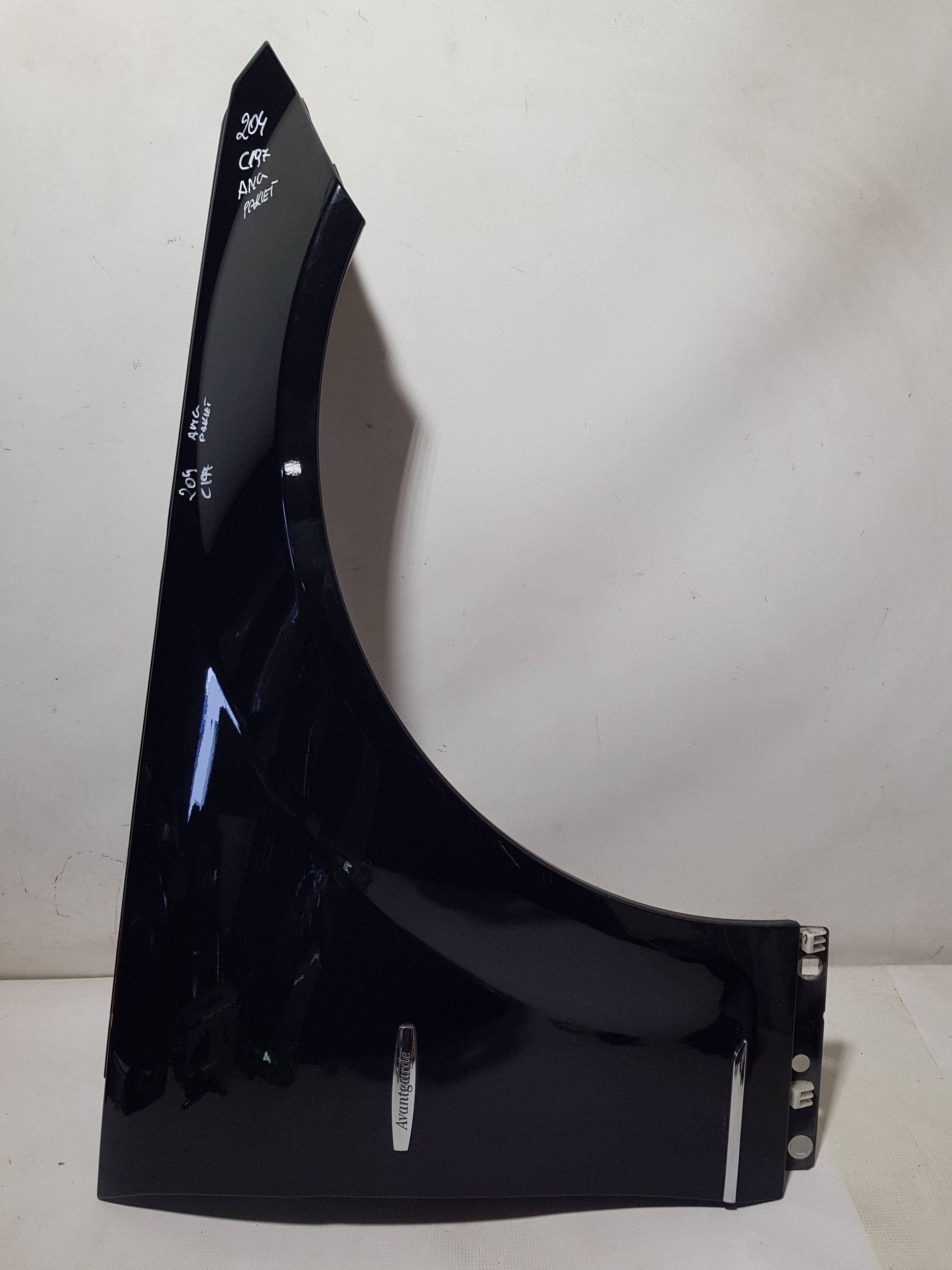 fender front front right Mercedes C W204 197 c197