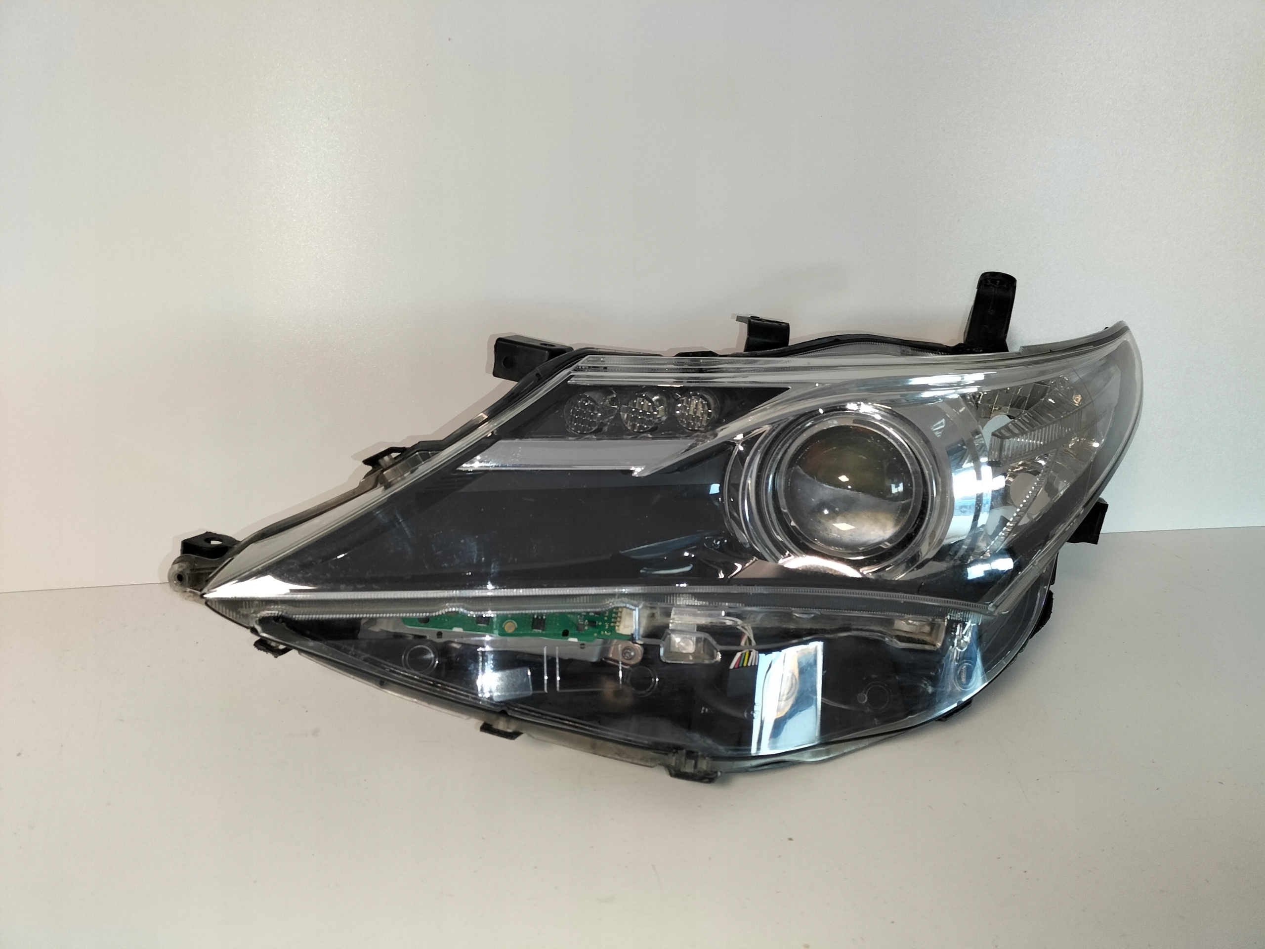 light front reflektor left TOYOTA AURIS II 13-15