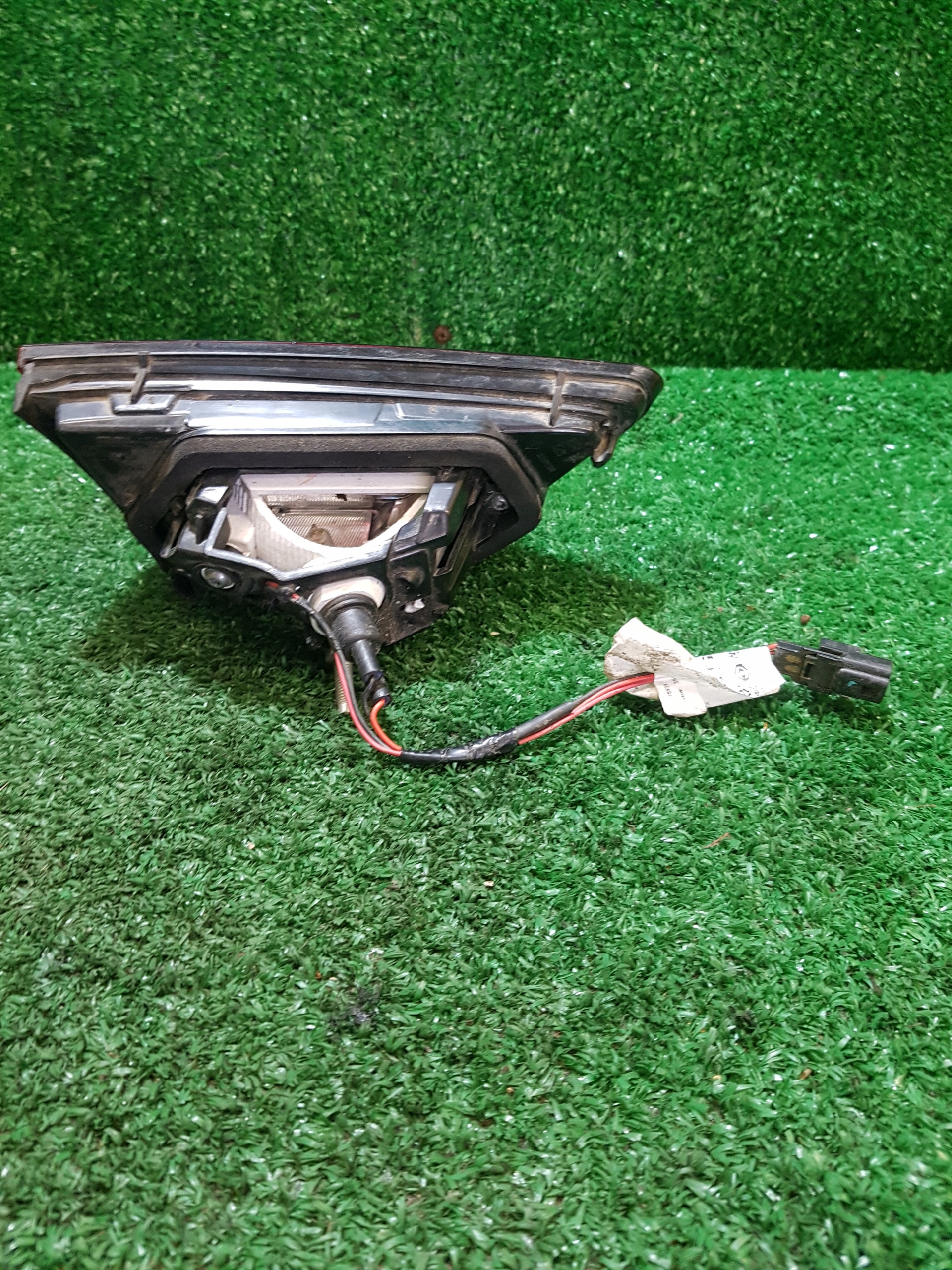 light right rear W KLAPIE RENAULT CLIO 4 265508029R