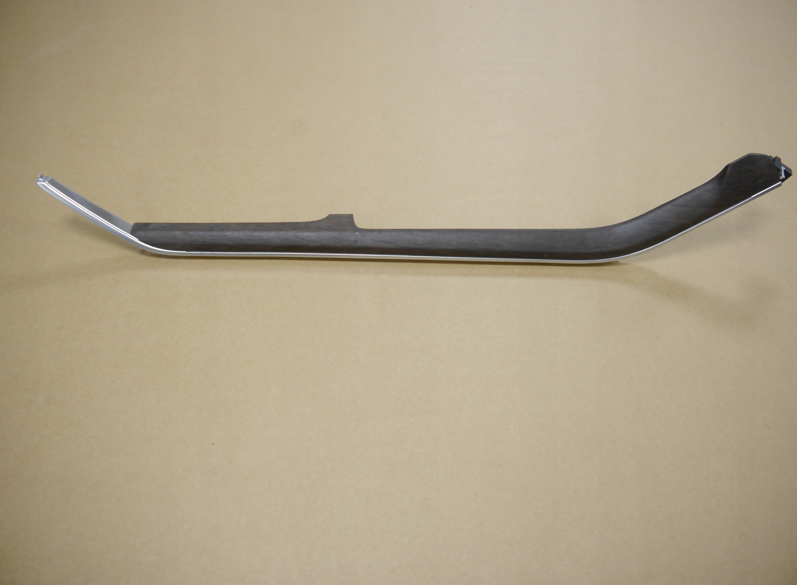 24E - AUDI Q8 Q7 декор консоли туннель LED 4M8864556AK