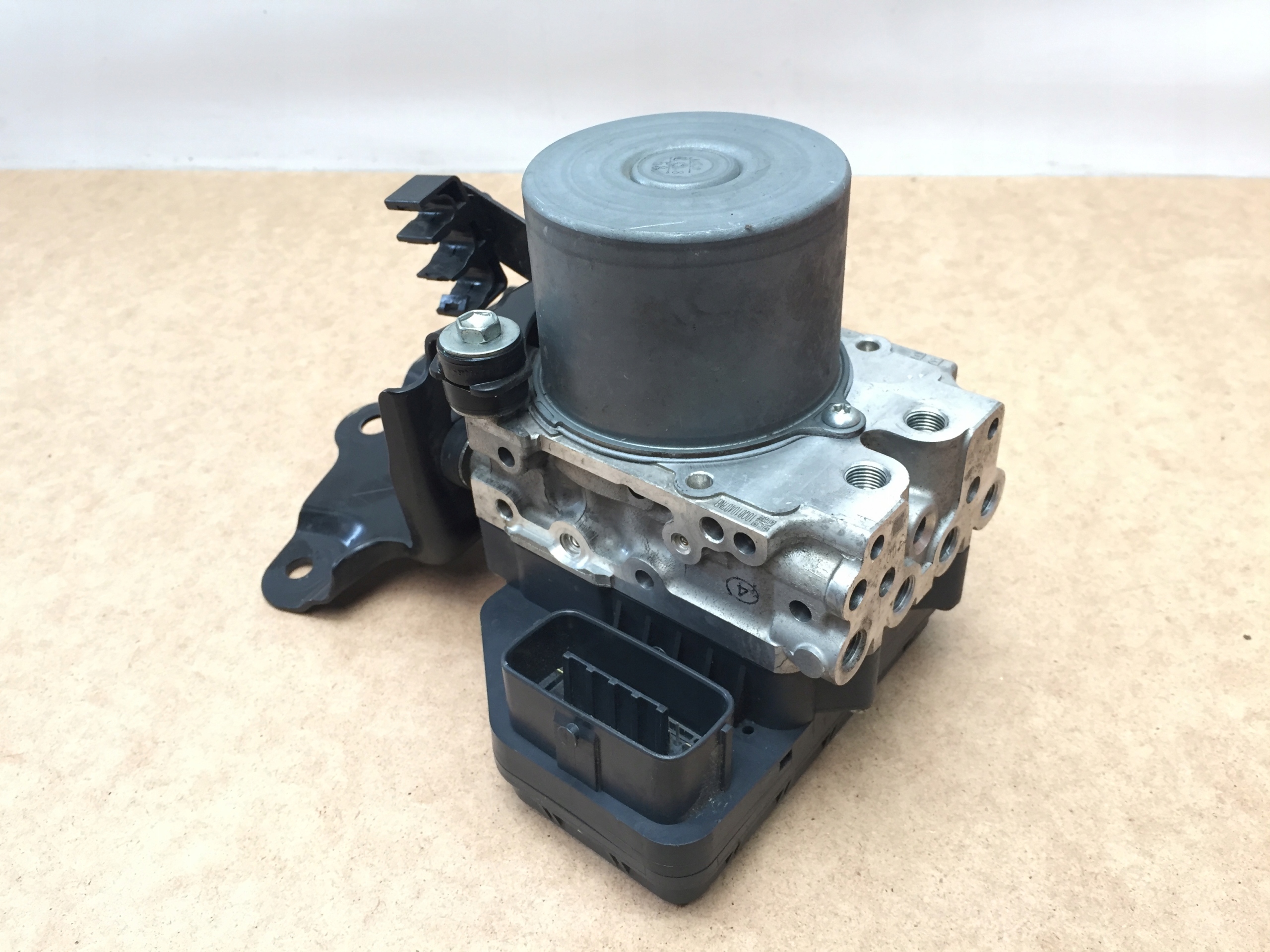 Блок абс toyota rav 4 1999. Блок абс рав 4. Блок абс рав 4. Купить блок абс на тойоту висту 89541 32100 в куйбышеве. Трубки блок абс рав 4 2005.