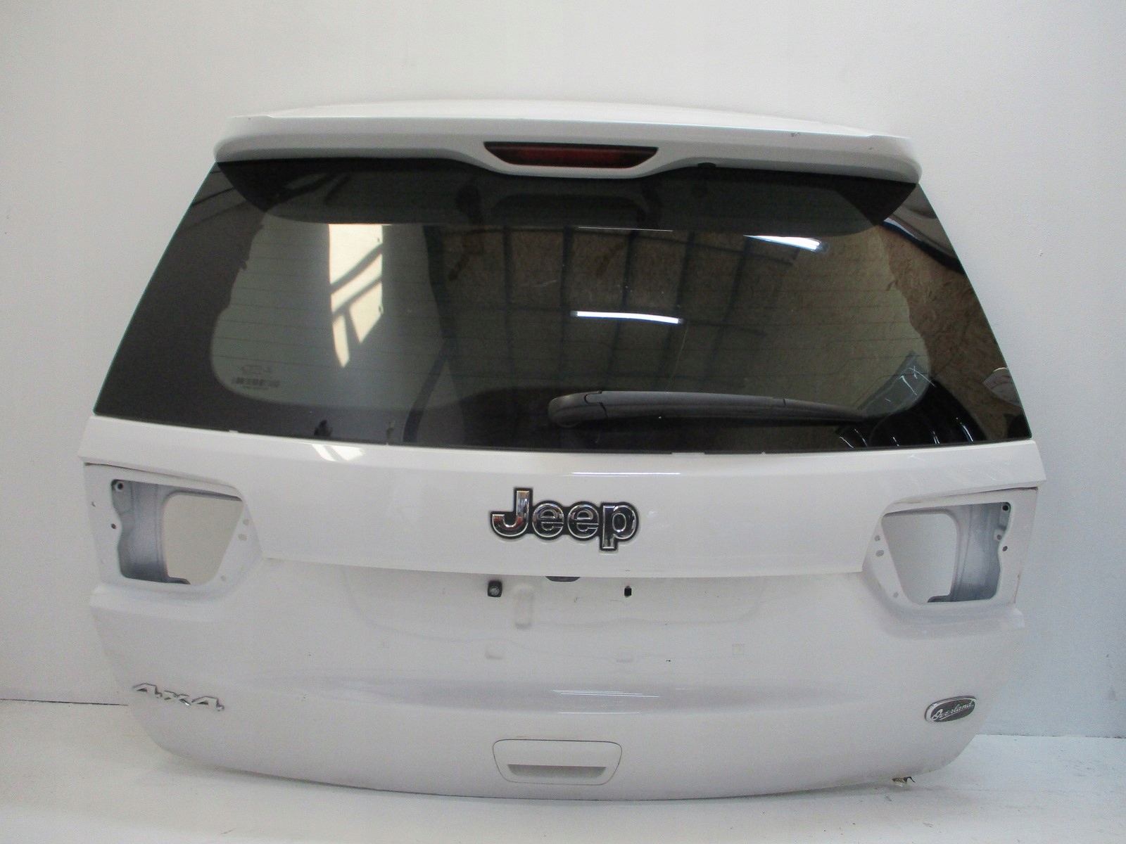 Klapa JEEP GRAND CHEROKEE KAMERA 16R