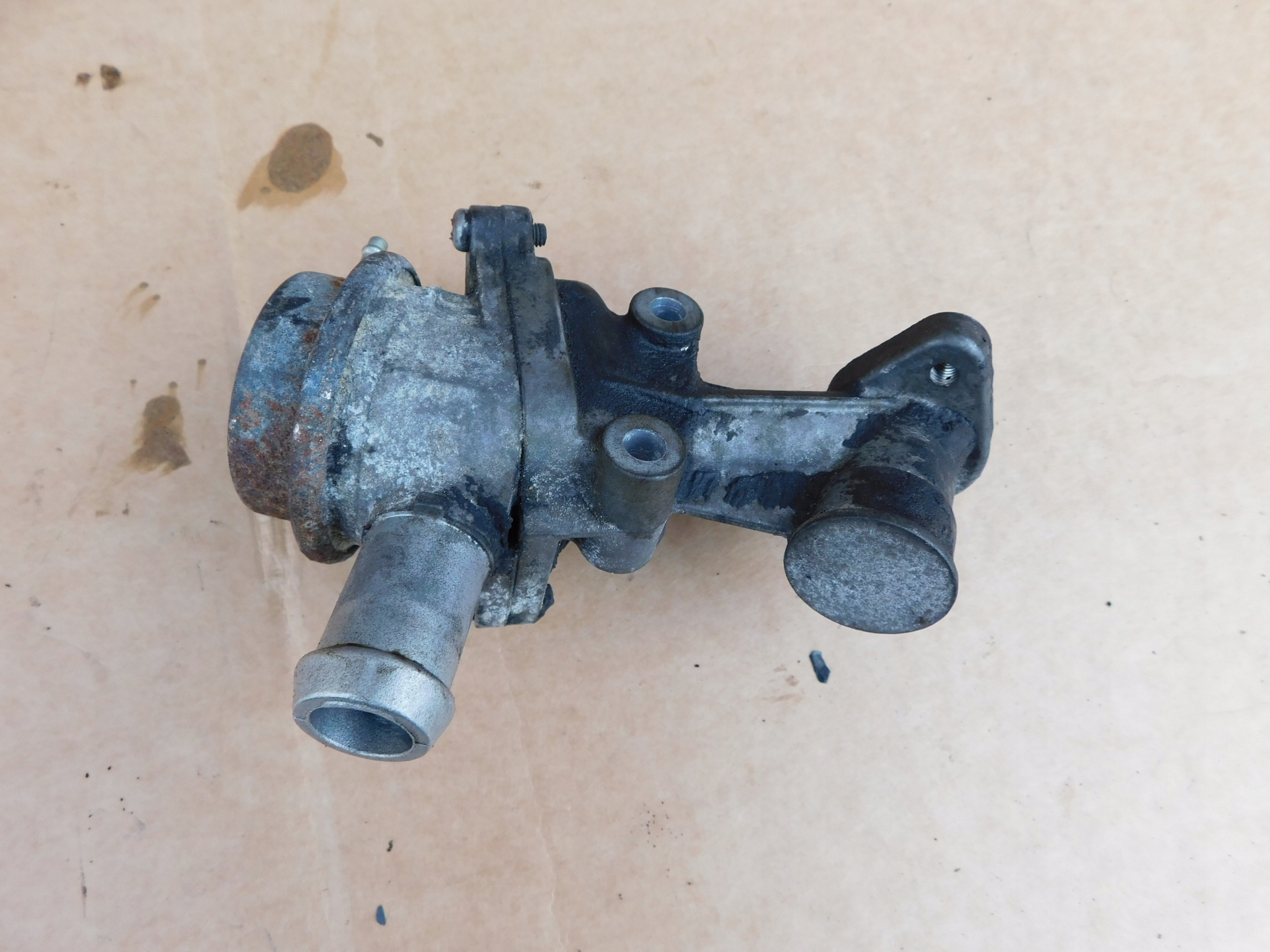 Mercedes Sprinter 1.8 petrol compressor; EGR valve