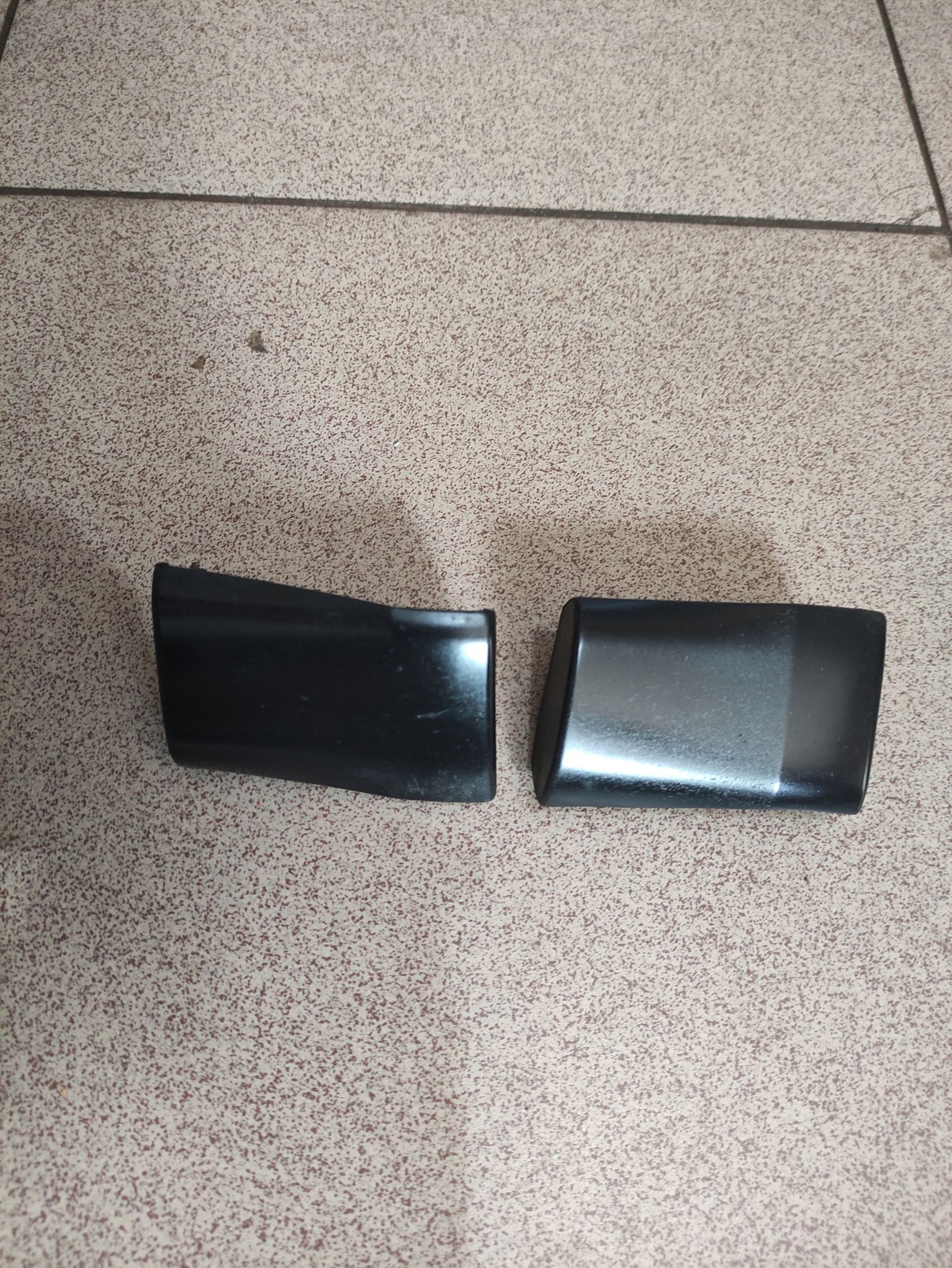 НАКЛАДКА НАКЛАДКА КРЫЛА ЗАД. ЛЕВА AUDI A8 D2