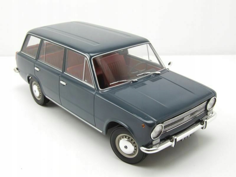 Fiat 124 Familiare 1972 1/18 TRIPLE9 T9 1800220