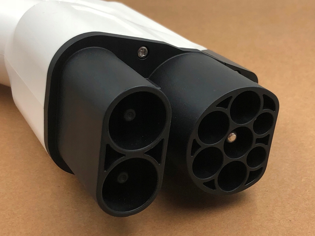 Łącznik COMBO Ładowarki Kabel 0,3 m 1000V DC 150A EV TYPU CCS1 do CCS2 Rodzaj złącza Typ 1 CSS Typ 2 CSS