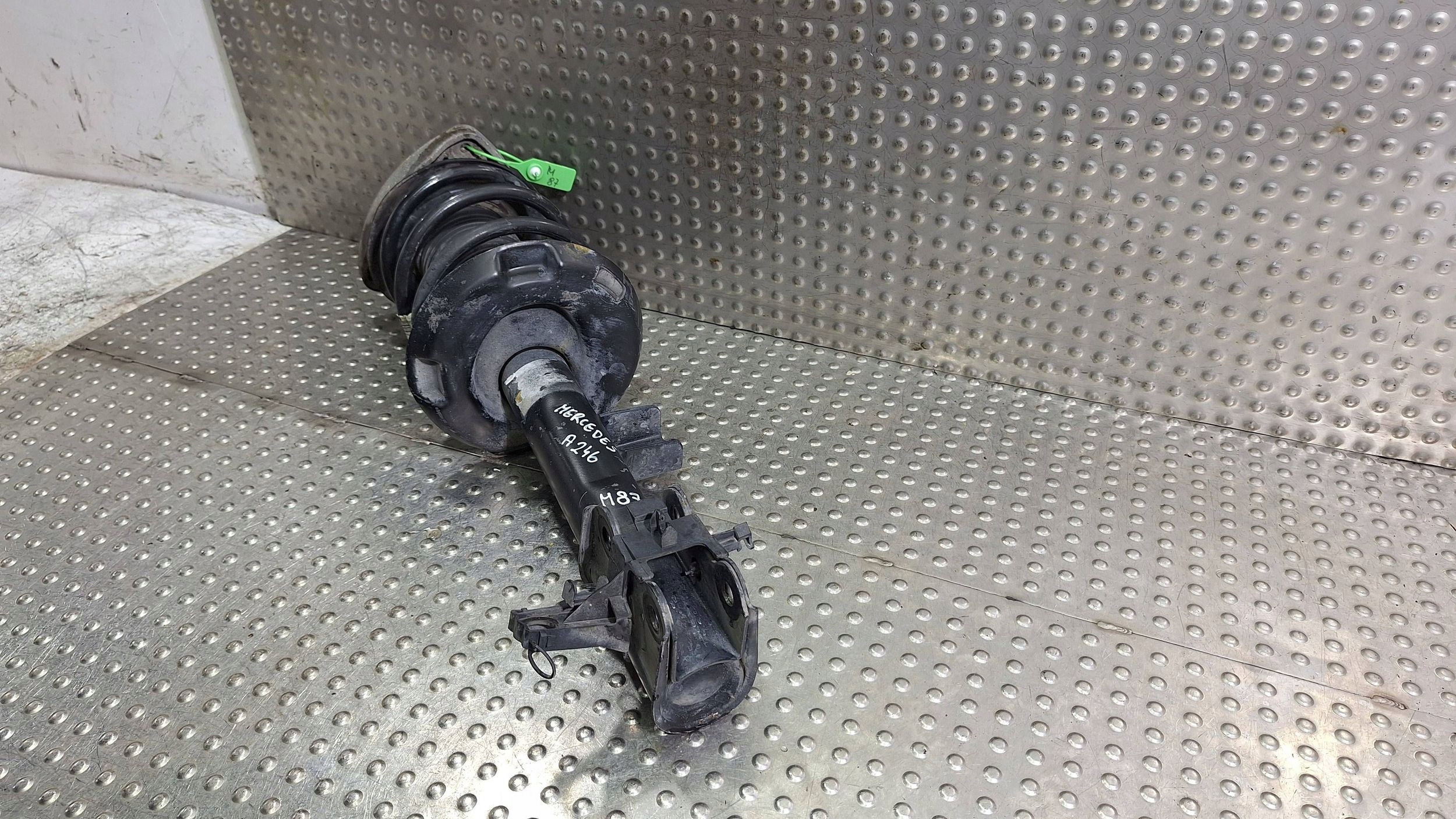 shock absorber right front A2463208813 MERCEDES W117 W176 W246