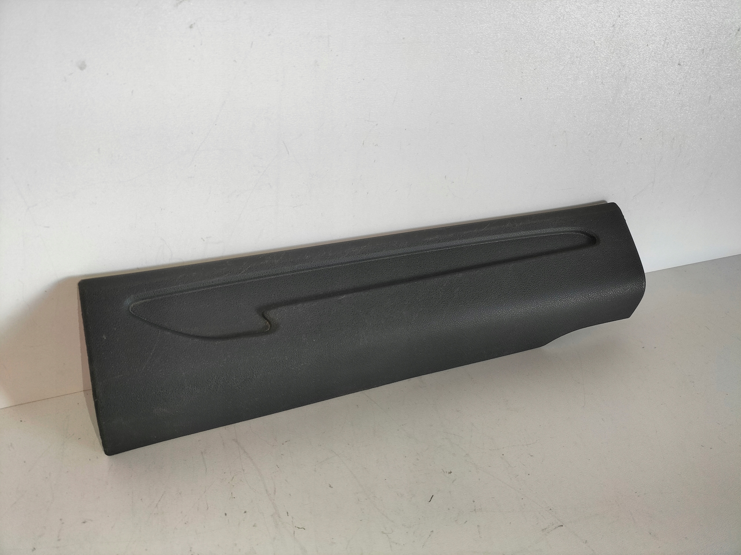 cap moulding of the threshold front right CITROEN C3 II 10-16
