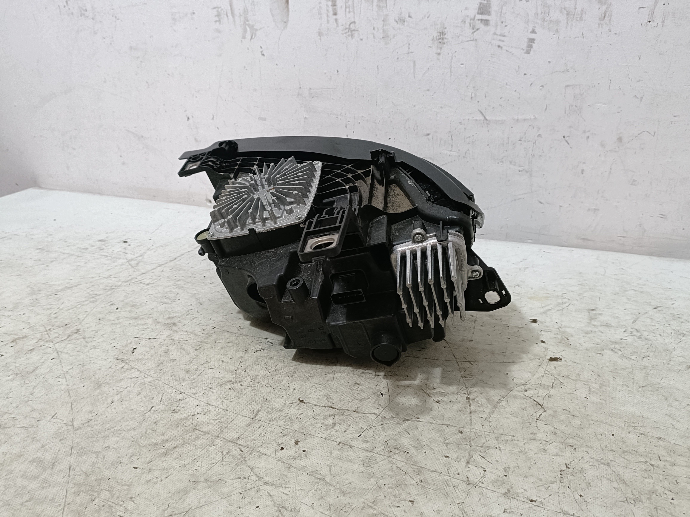 OPEL ASTRA L REFLEKTOR light front right 12693120001 9858776980