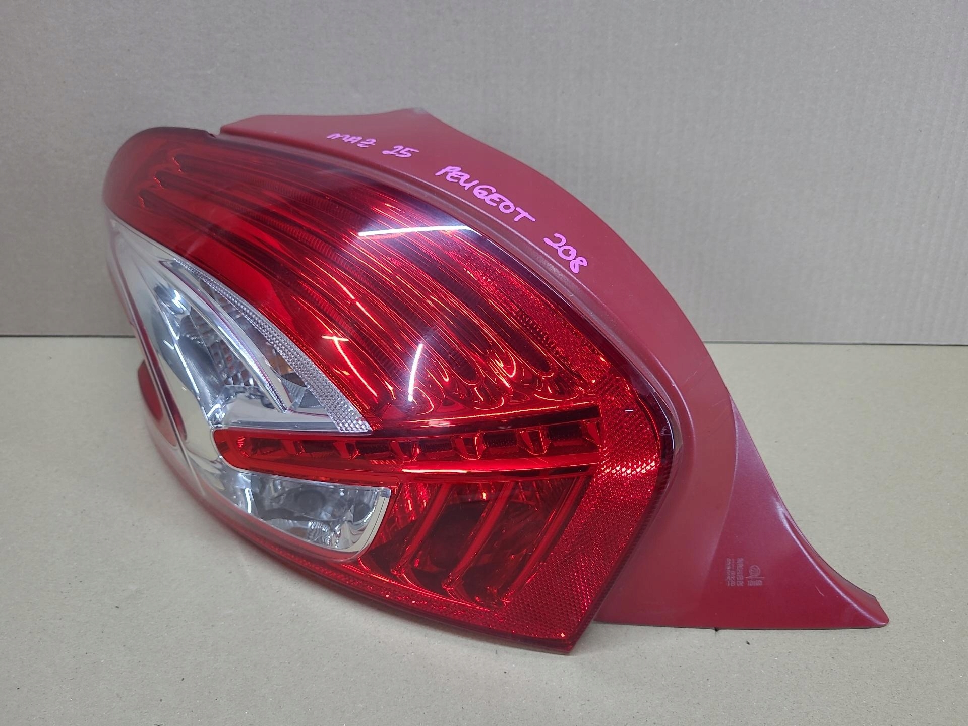 light rear left side Peugeot 208 2013 9672628280