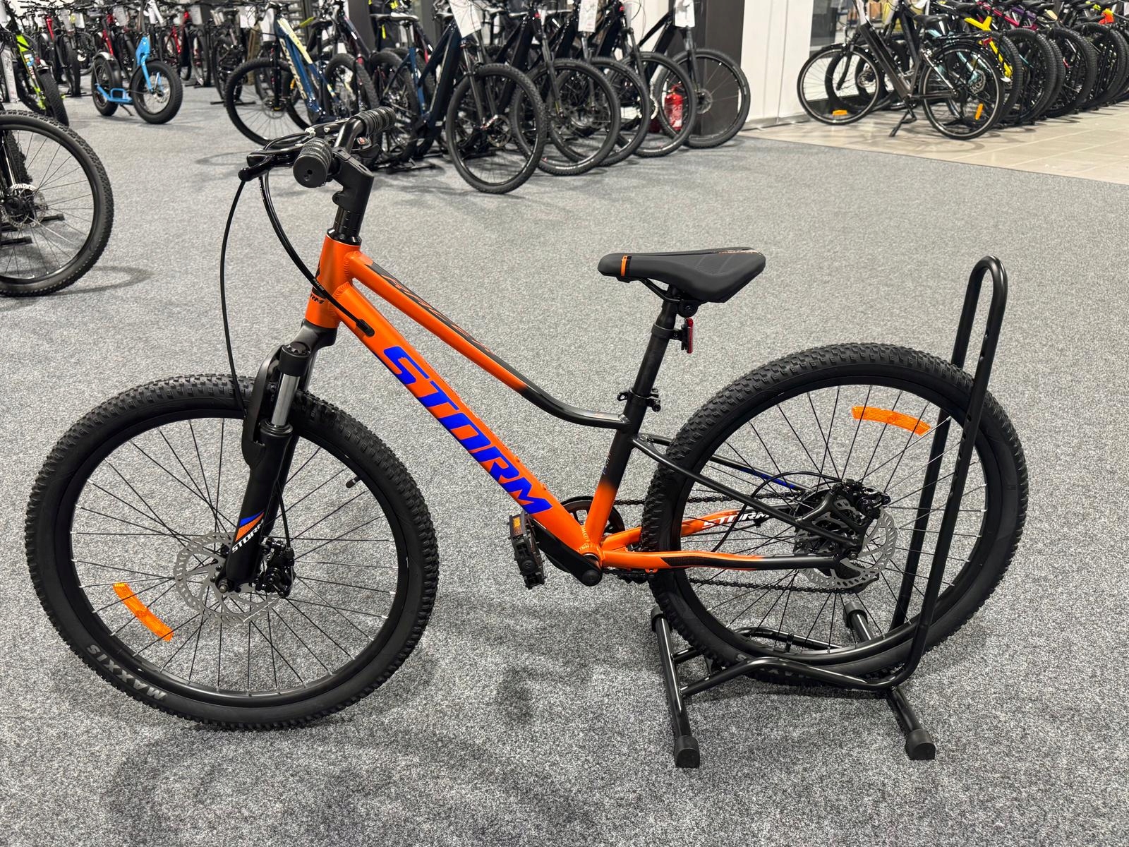 Storm Racer A11 2MD 24 1X7 Pomarańczowo/czarny MM