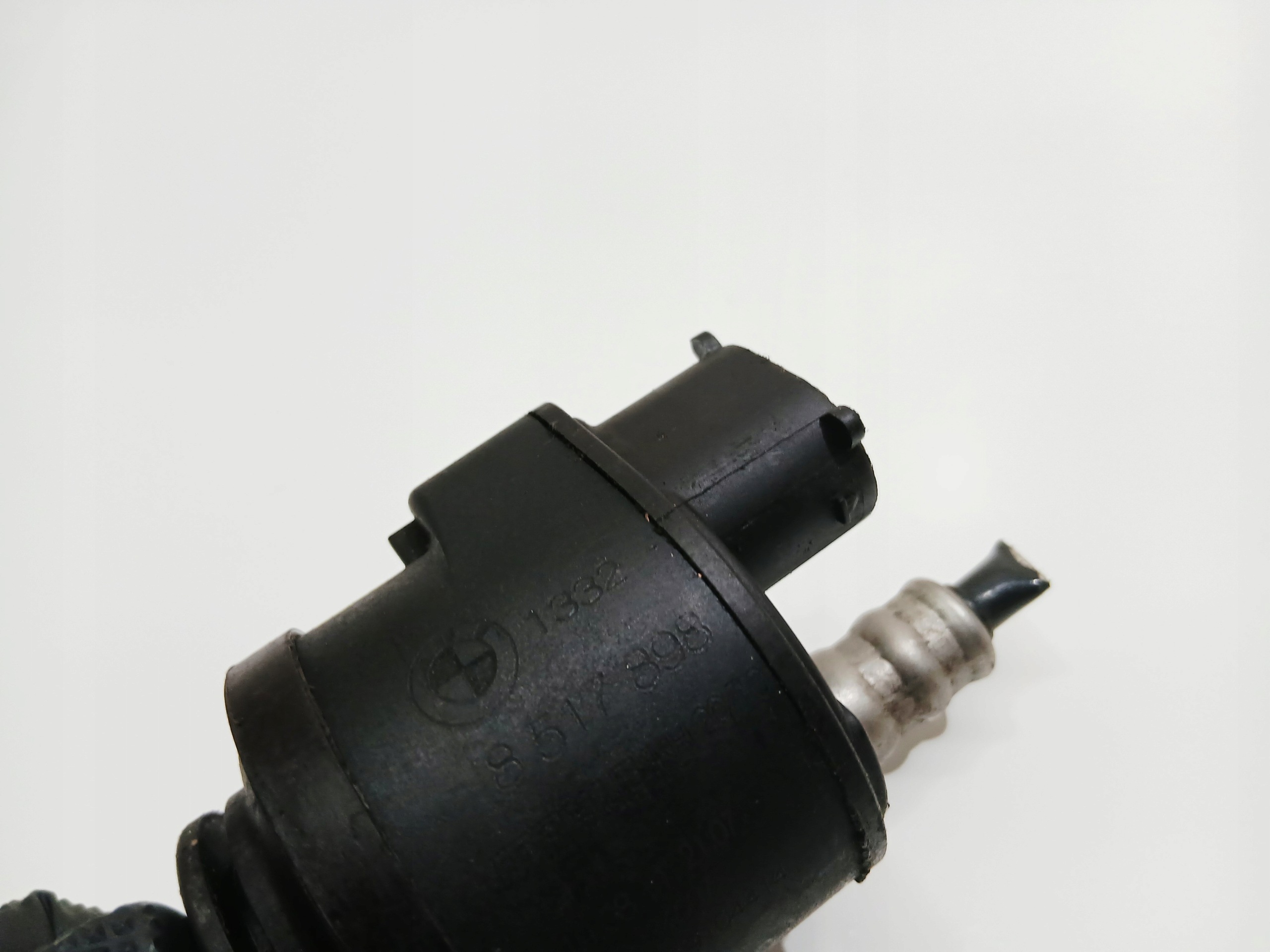 grijač goriva 3 PIN E60 E61 LCI N47 2.0D 8517898 (0000992)