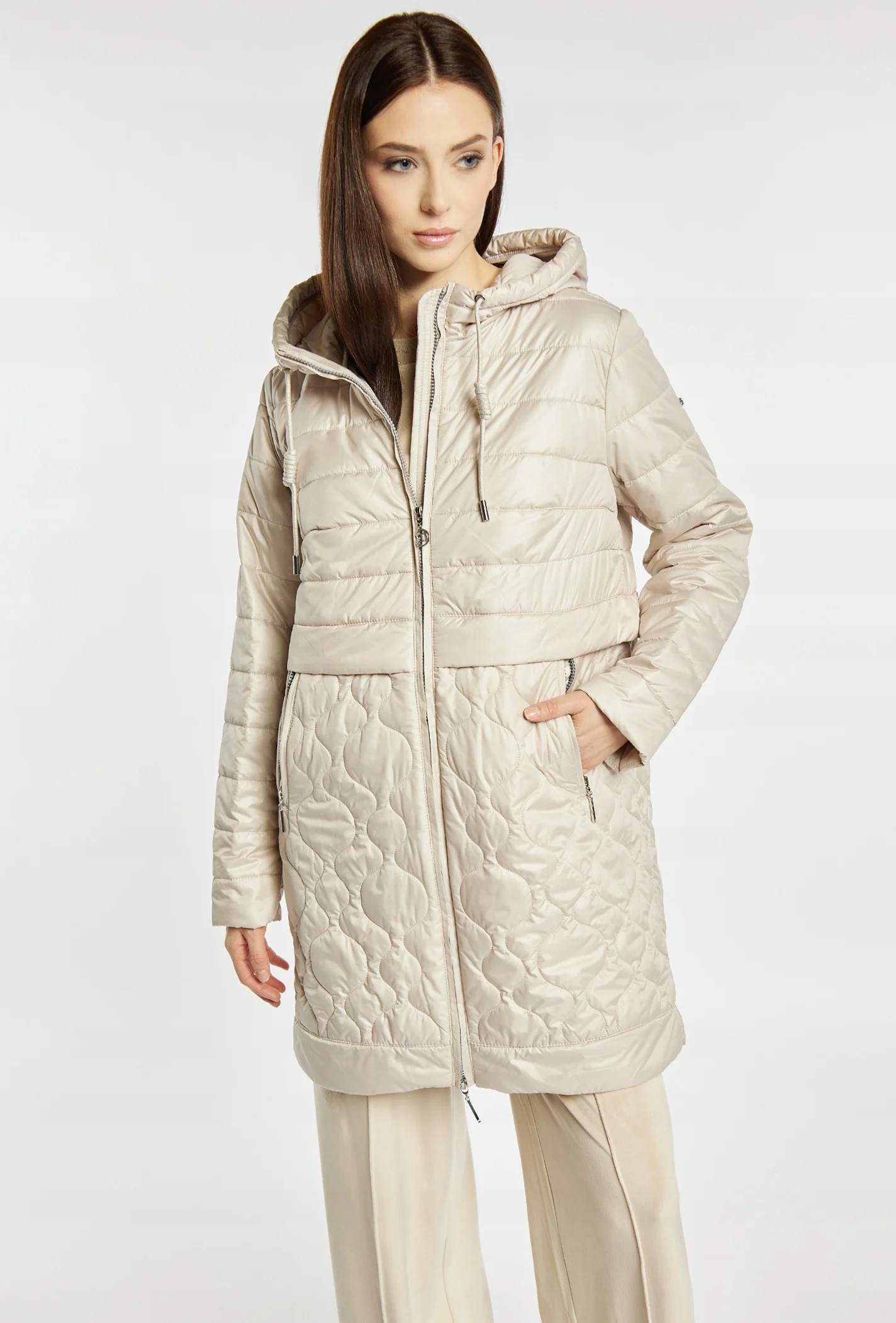 Monnari Lekki, pikowany płaszcz 36