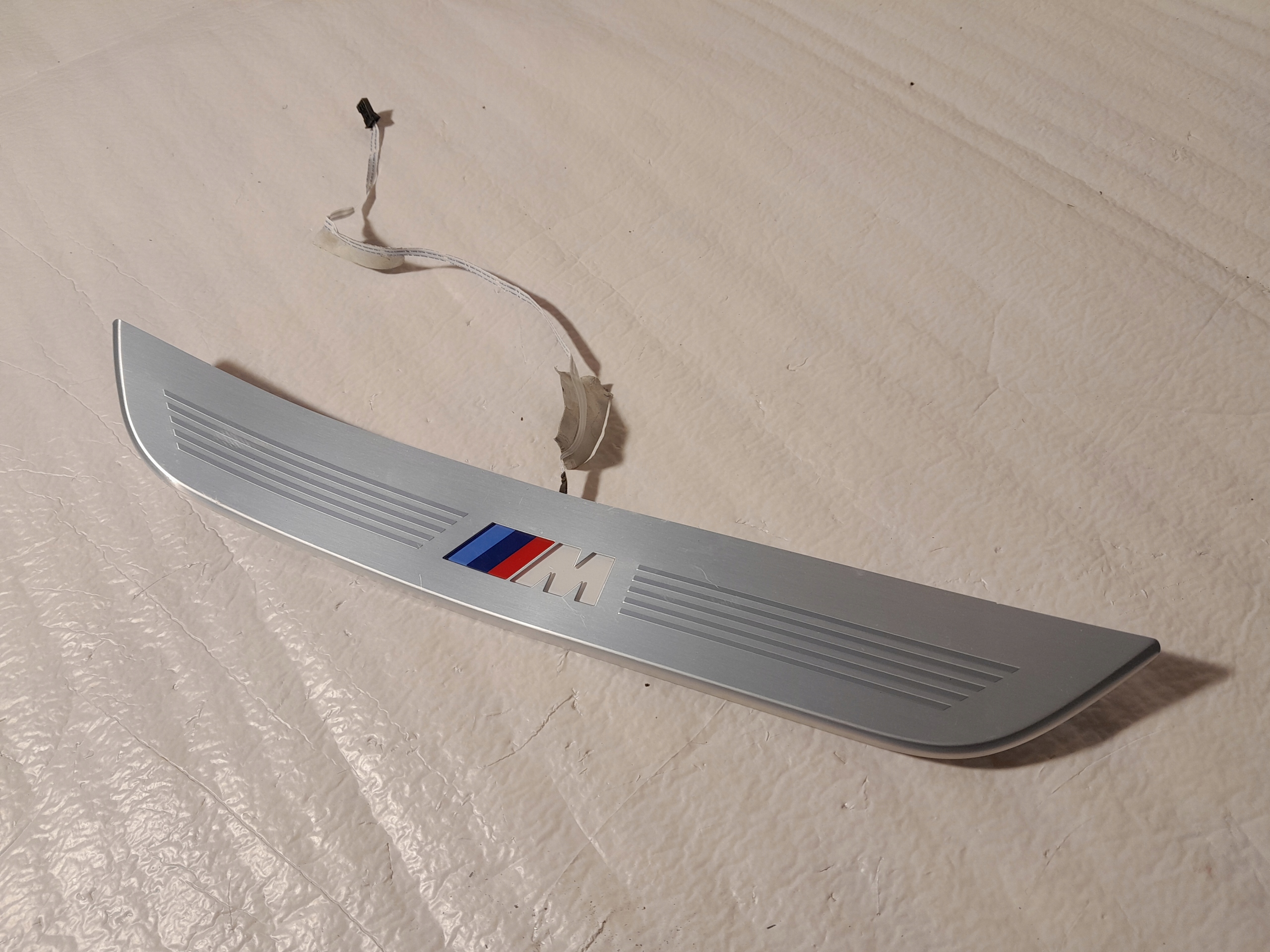 BMW 7 G11 LCI moulding threshold LED m-packet 8061044