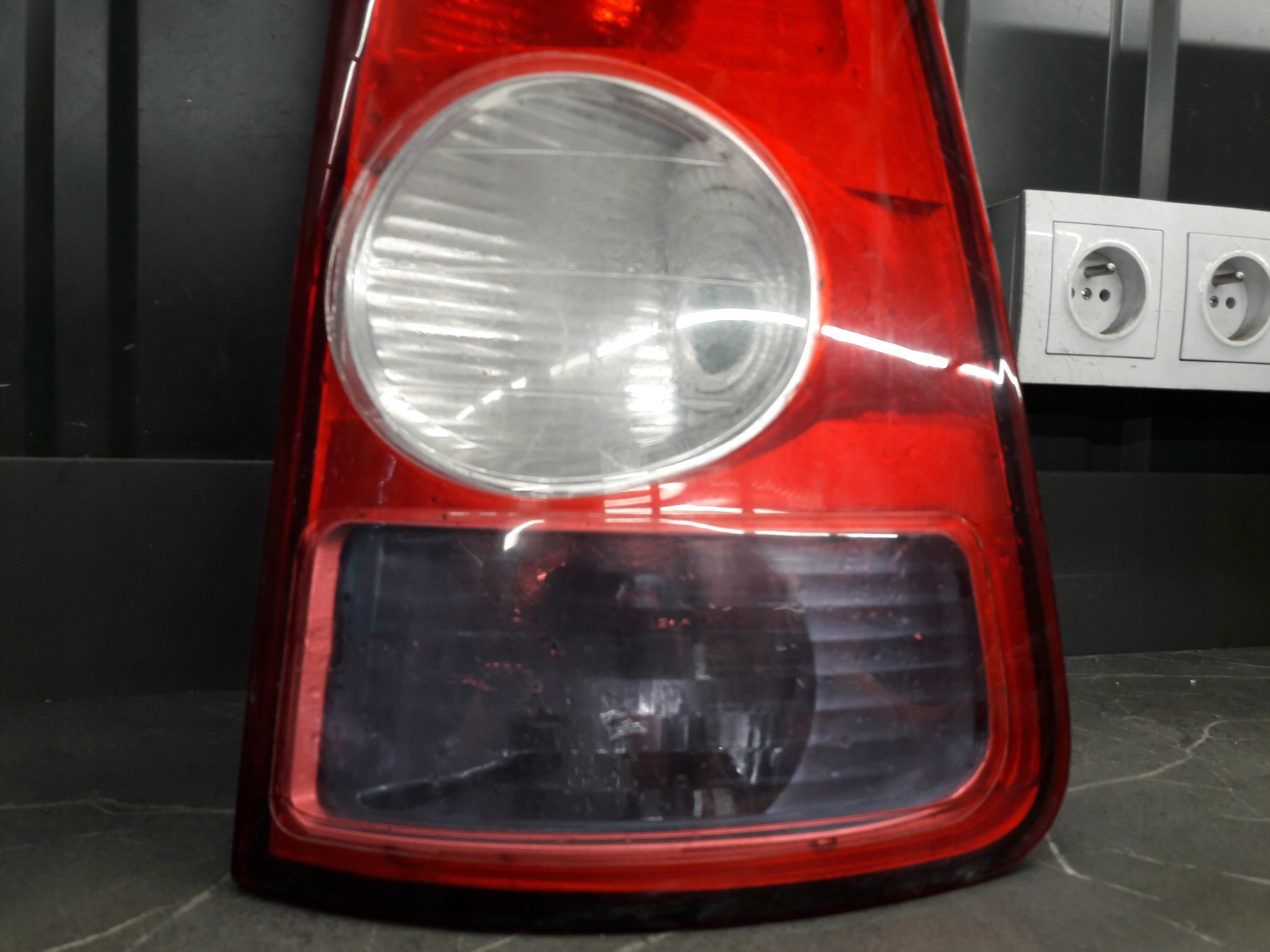 light right rear part RENAULT ESPACE 8200027152