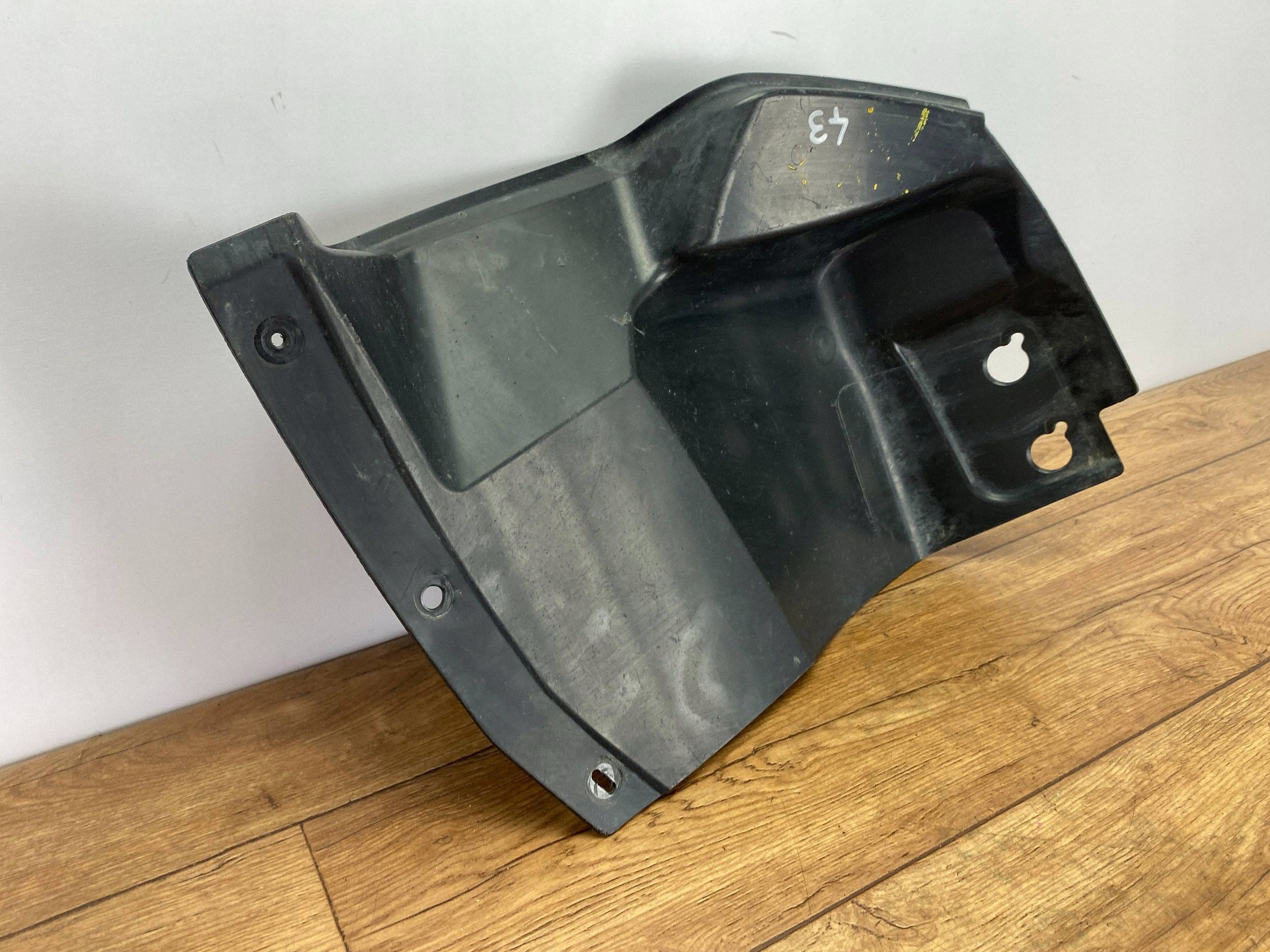 mudguard front left Ram 1500 DT 2019+