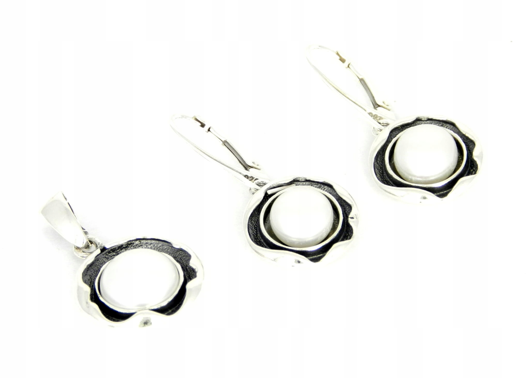 kulatý set s perlou