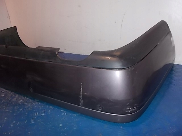 MERCEDES C KLASA W 202 ZDERZAK TYŁ+CZUJNIKI Strona zabudowy tył