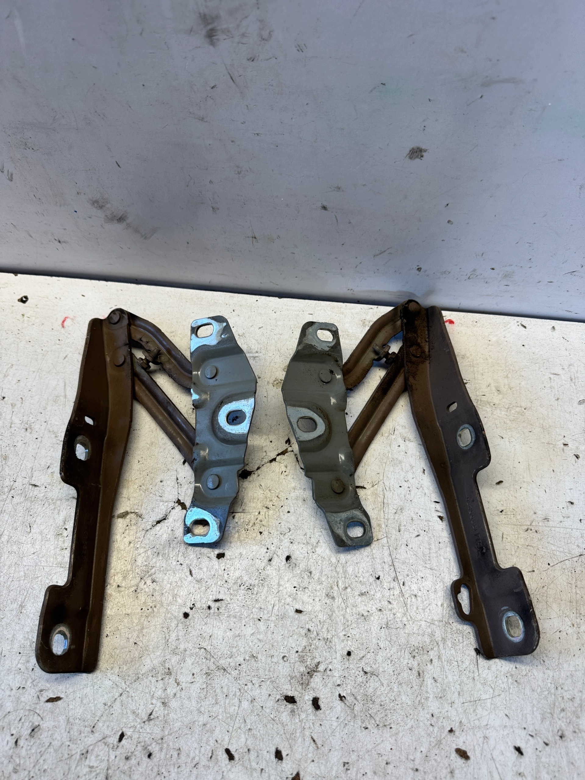 OPEL ADAM bonnet hinges right left KOMPLET Z41D
