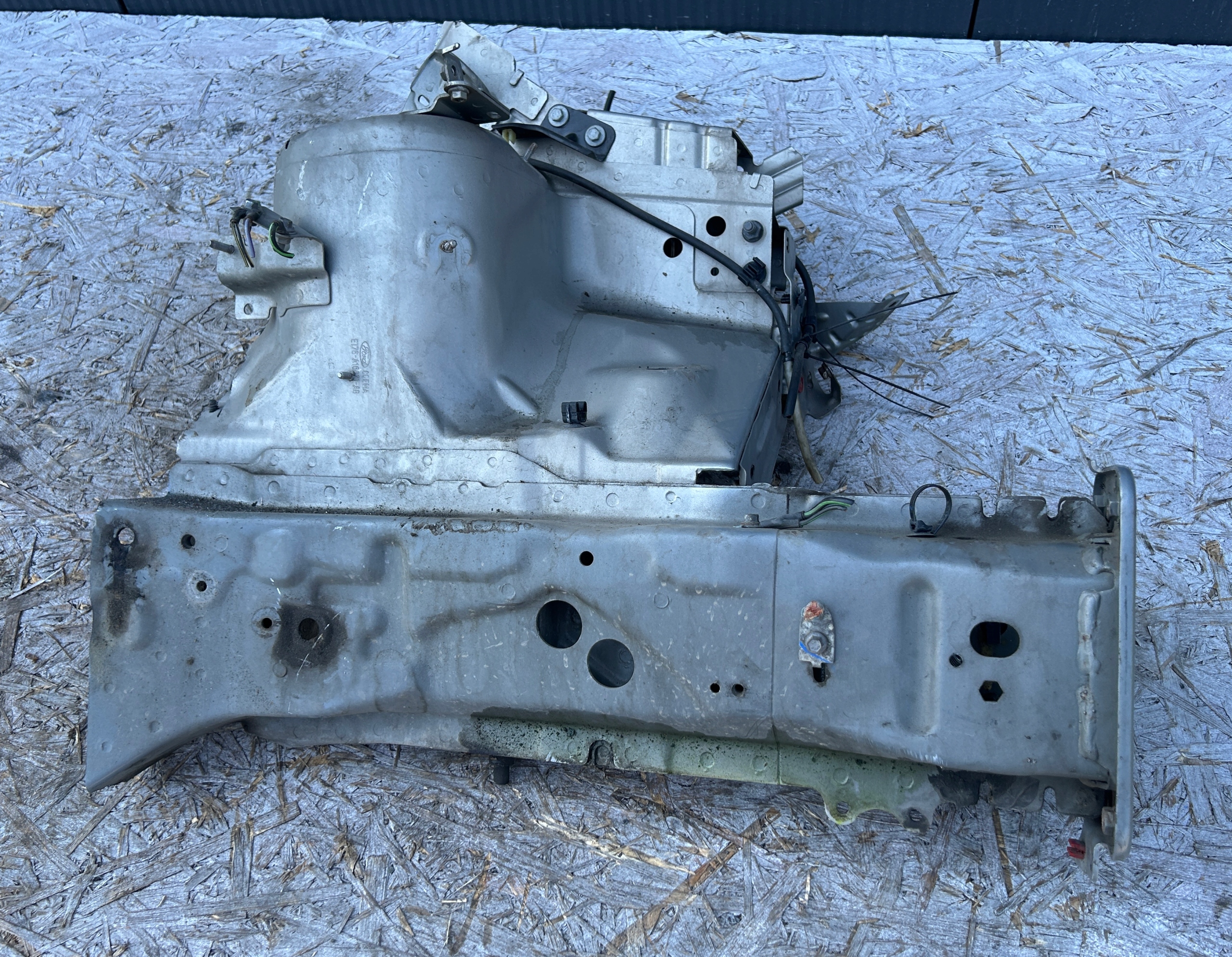 quarter FARTUCH left front FORD TOURNEO TRANSIT COURIER MK1 14