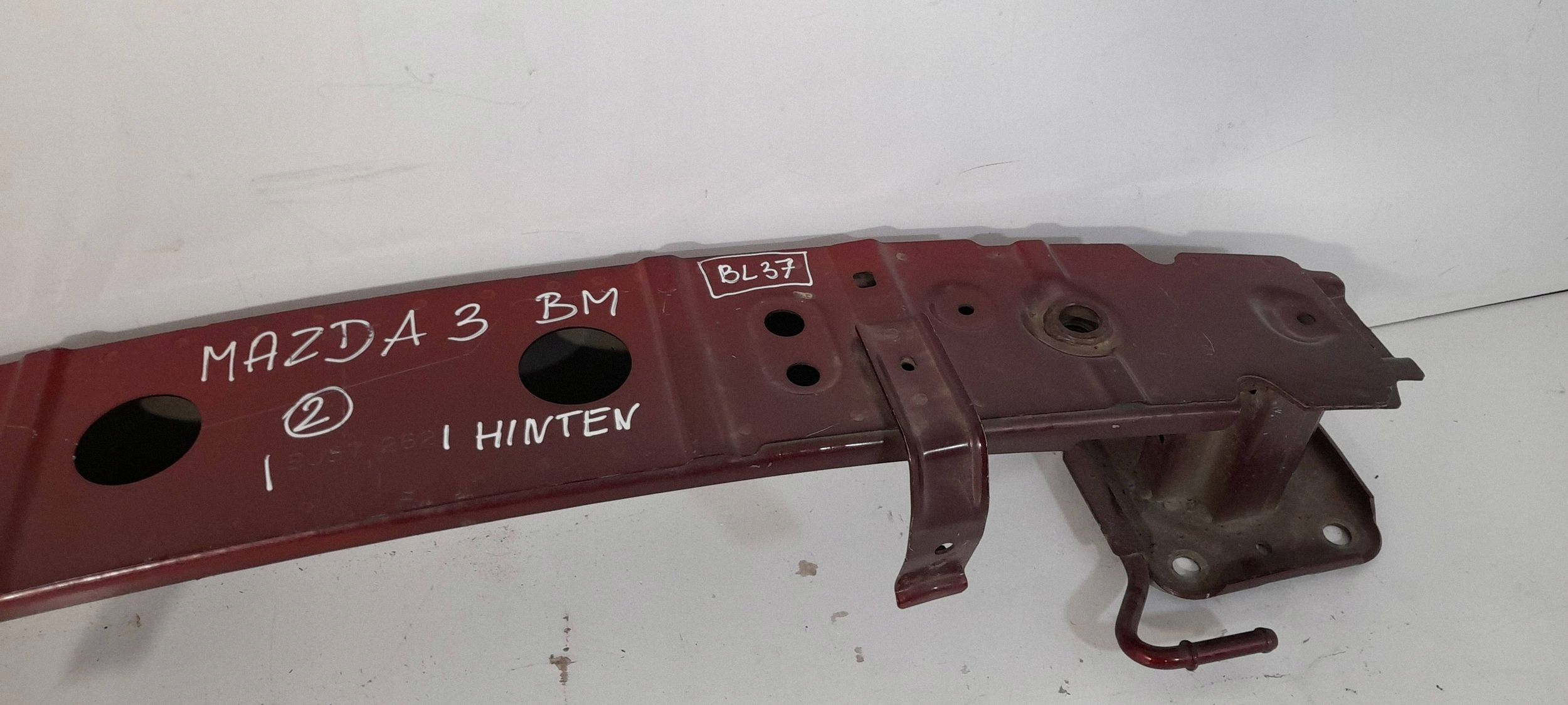 Mazda 3 BM 2014- TRAVERSA paraurti posteriore BJS7262 (BL37)