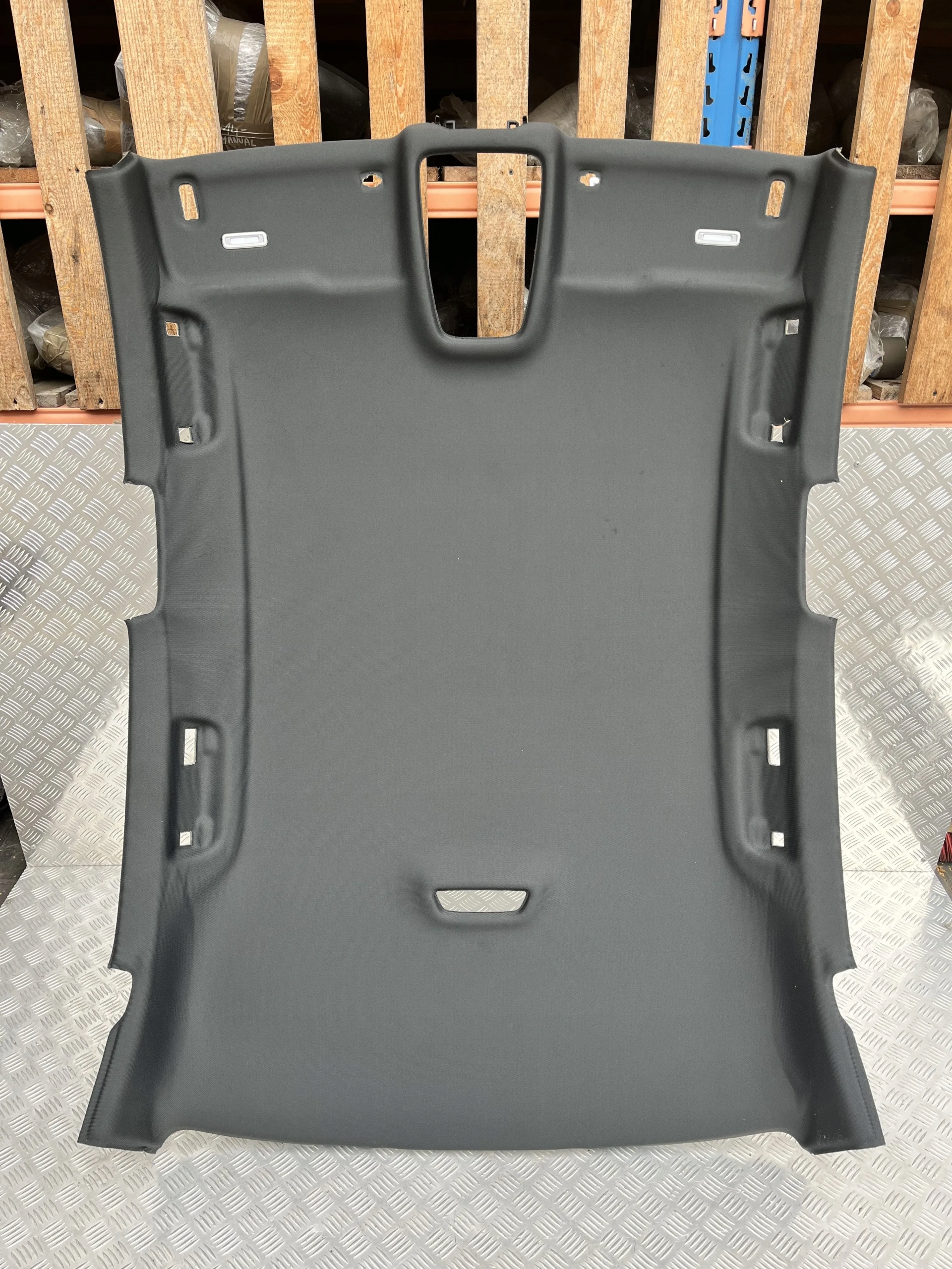 PODSUFITKA AUDI A4 B9 15- SEDAN