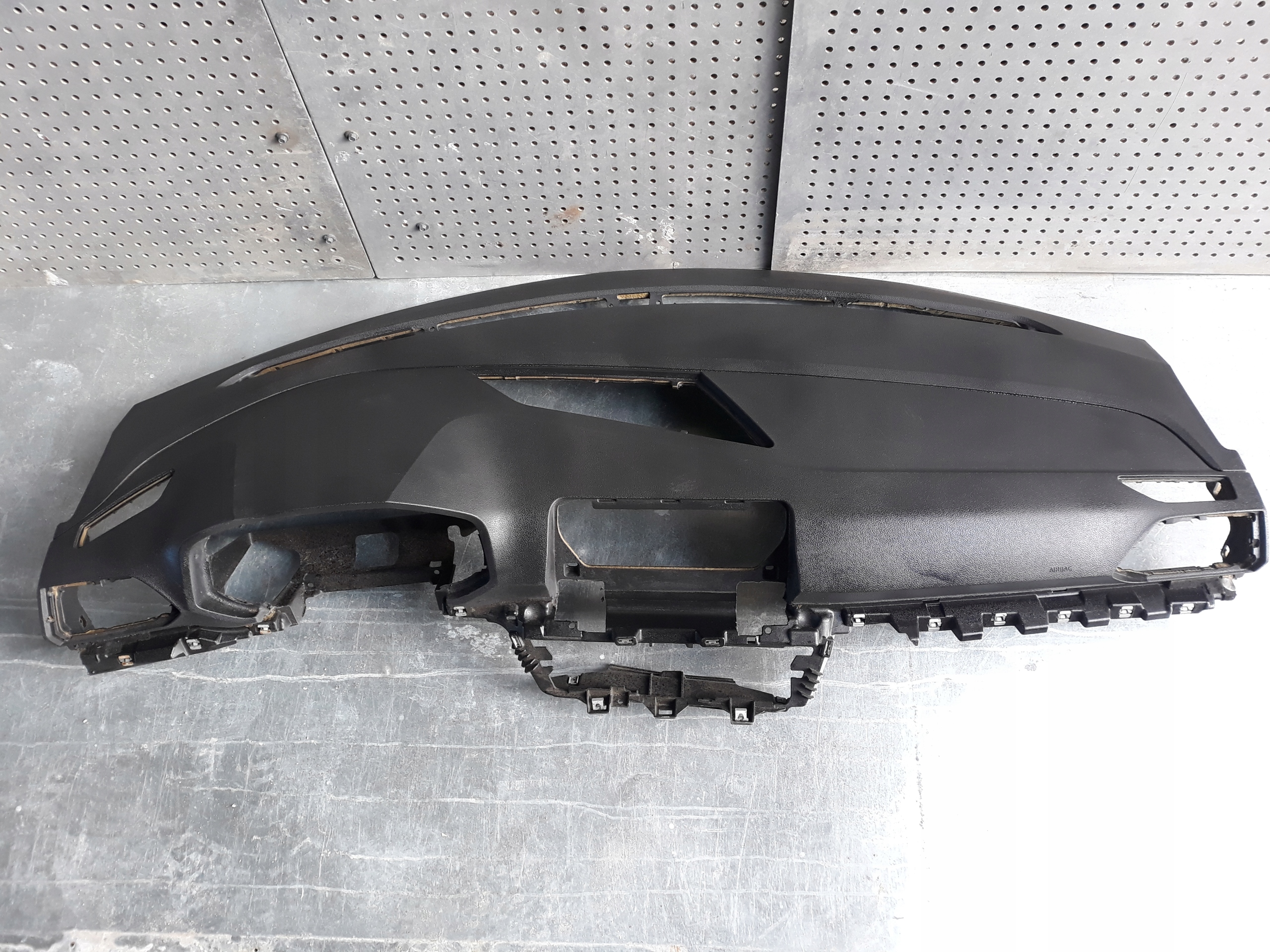 5FJ857009 - СИДЕНЬЕ TARRACO ПРИБОРНАЯ ПАНЕЛЬ КОНСОЛЬ