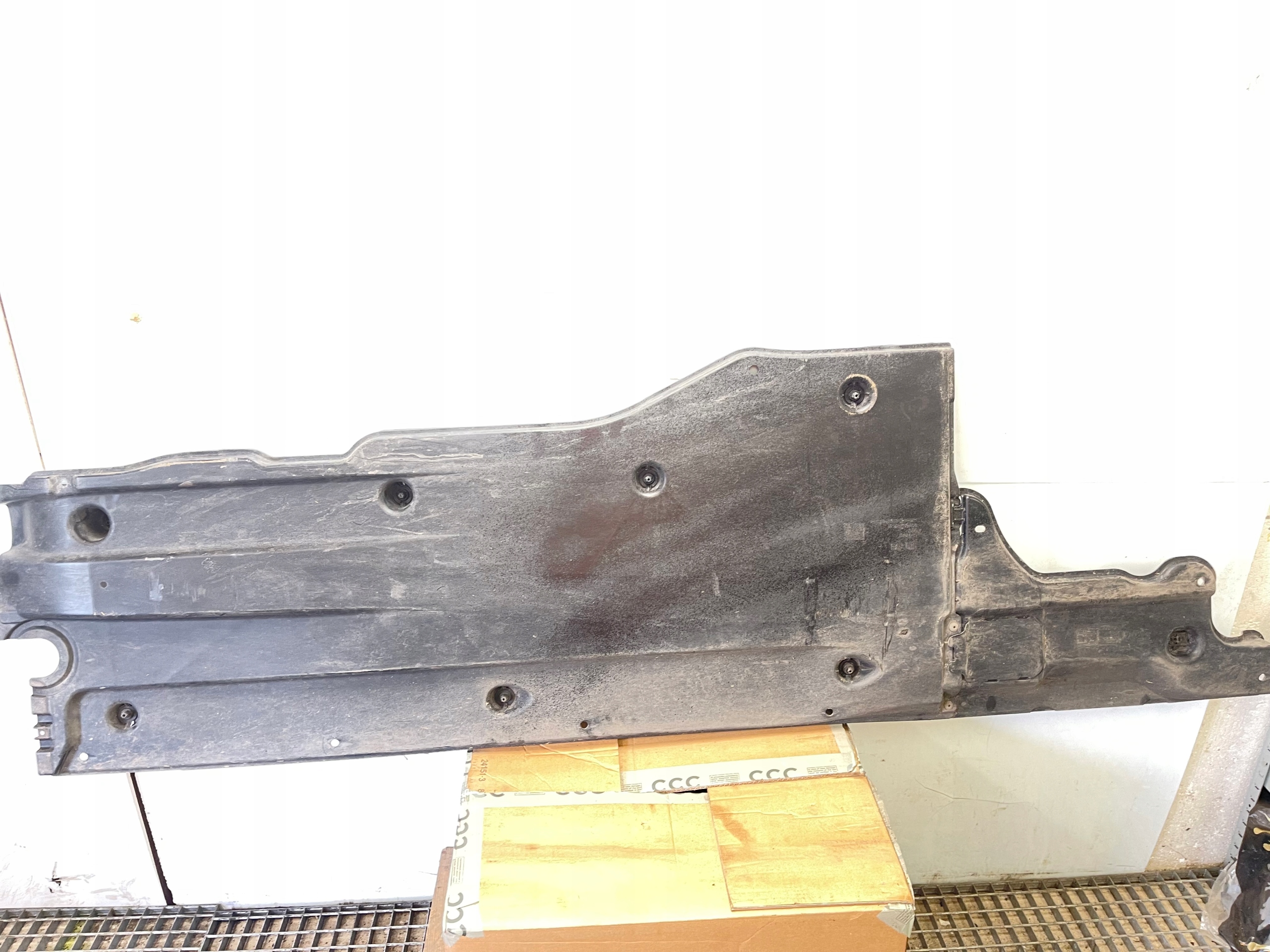 cover chassis right VW PASSAT B8 3Q0825202K