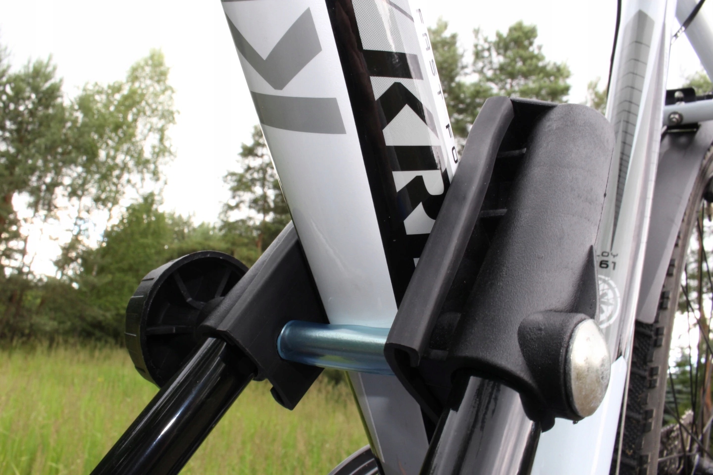 MOCNY UCHWYT ROWEROWY BAGAŻNIK NA DACH ROWER AMOS Wysokość produktu 57 cm