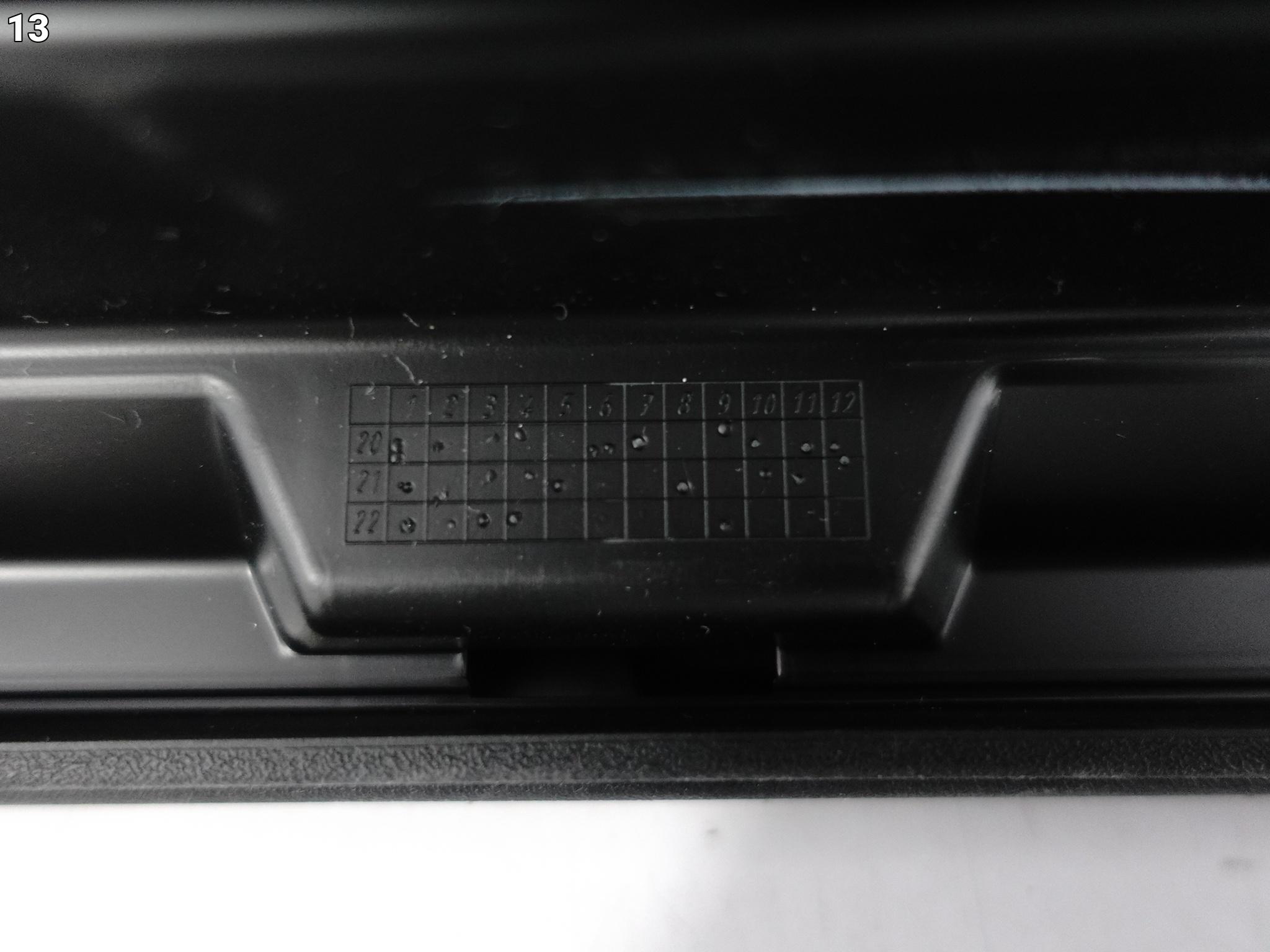 AUDI Q2 81A S-LINE 16- moulding cover cap for door front right ORG