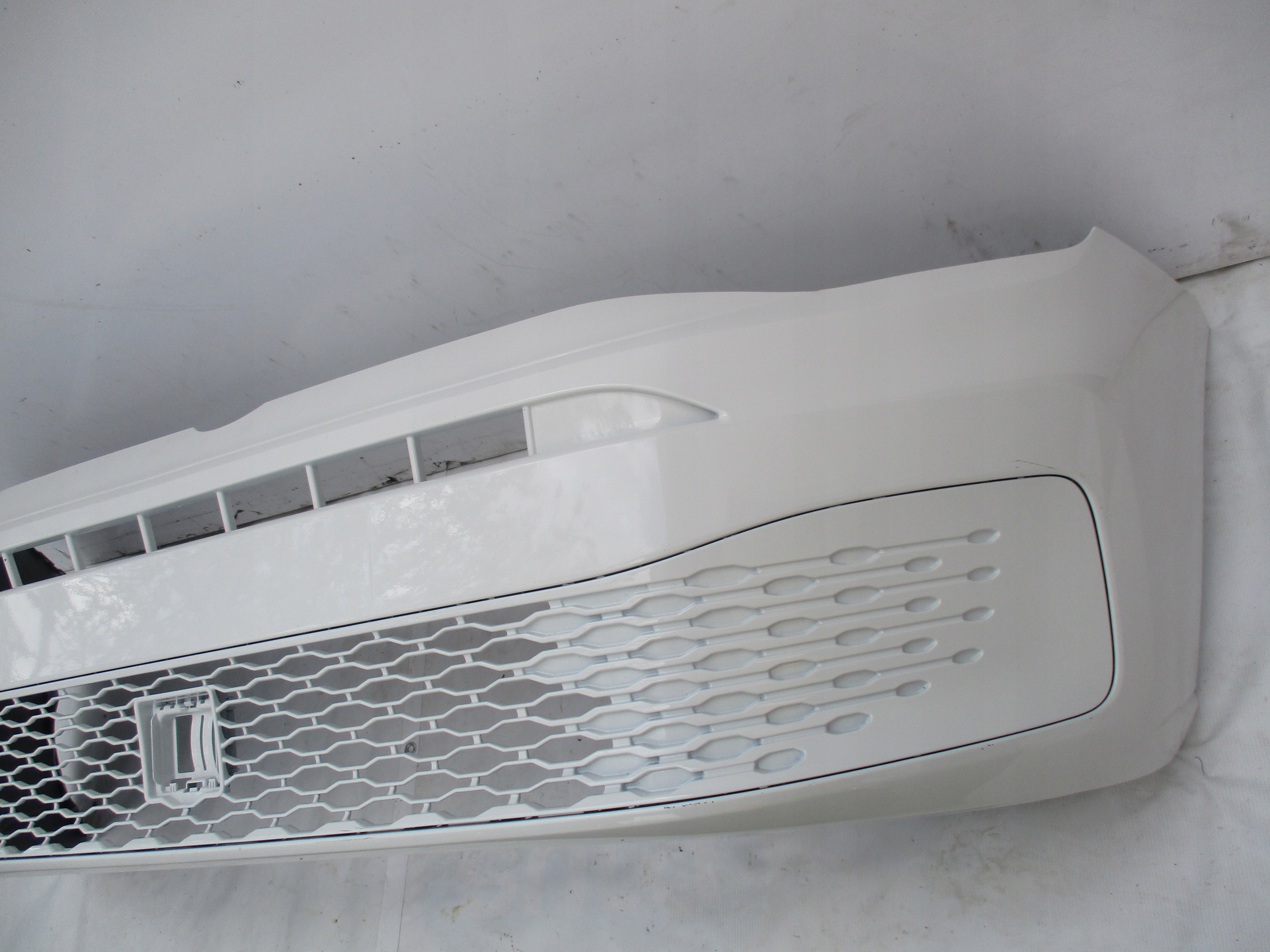 bumper front front VW Caddy V 2K7 807221A