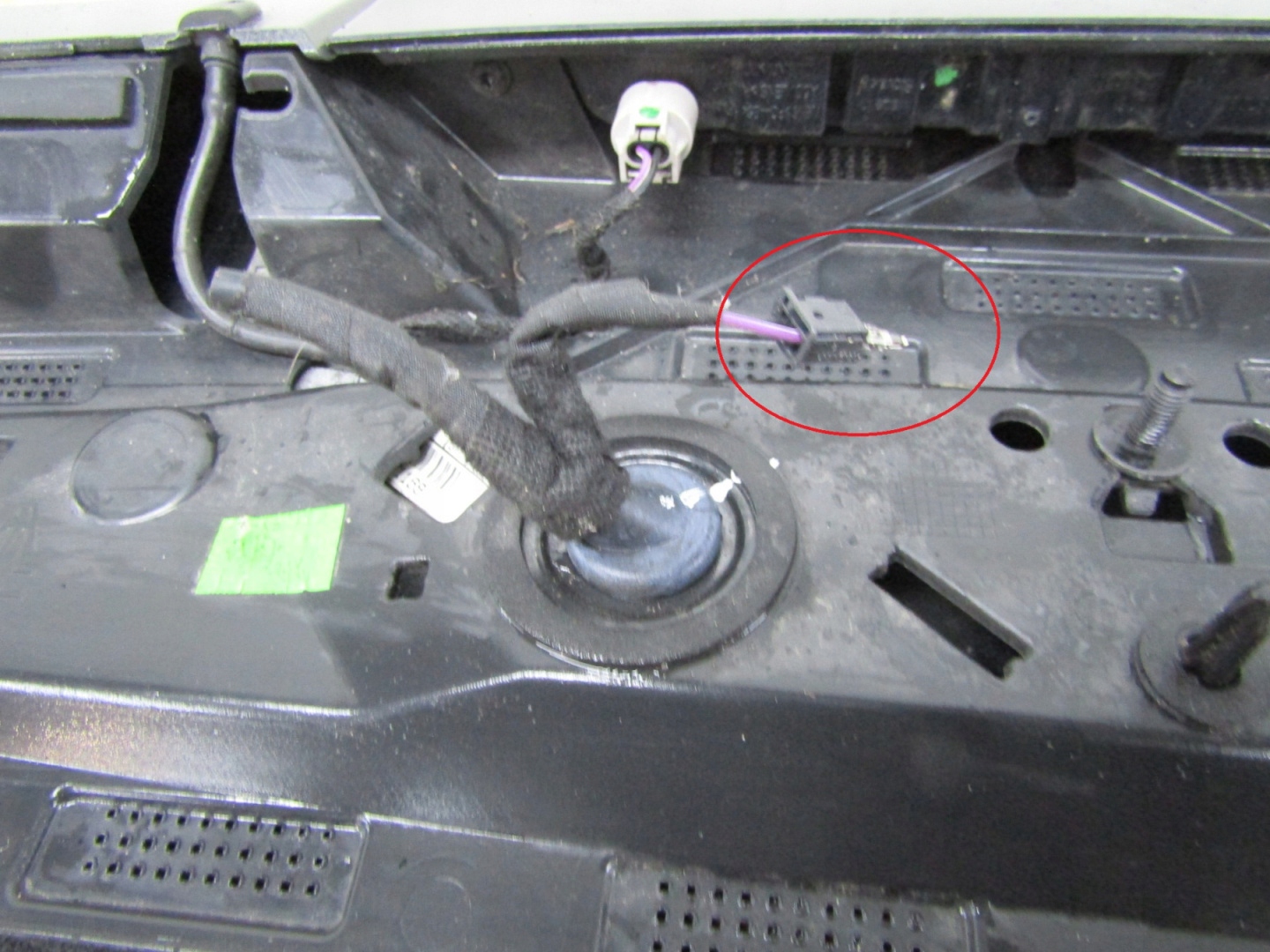 спойлер спойл крышки багажника opel ASTRA K V 15-18 универсал