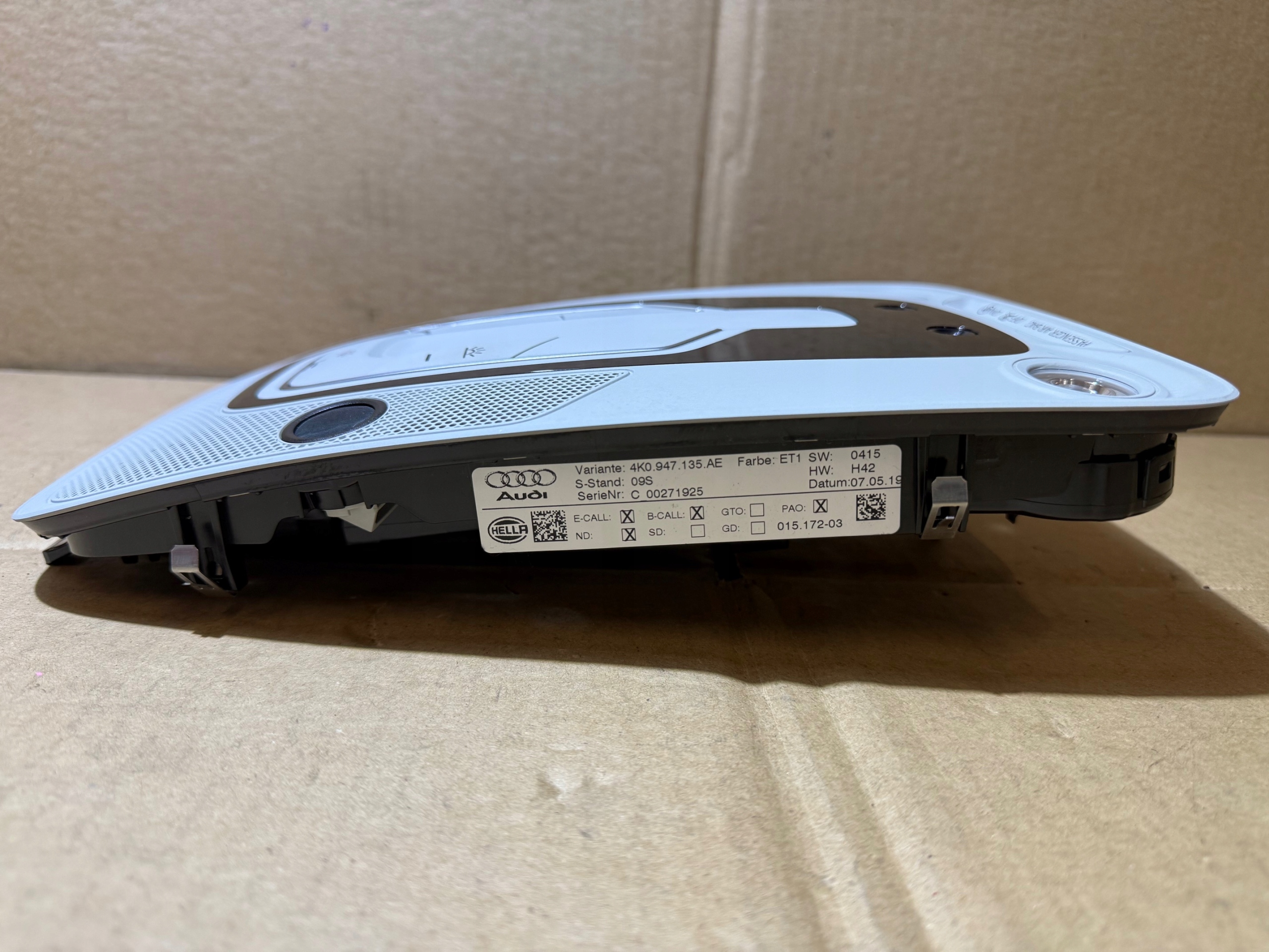AUDI A6 C8 A4 B9 A5 light OSWIETLENIE PODSUFITK cabs 4K0947135AE