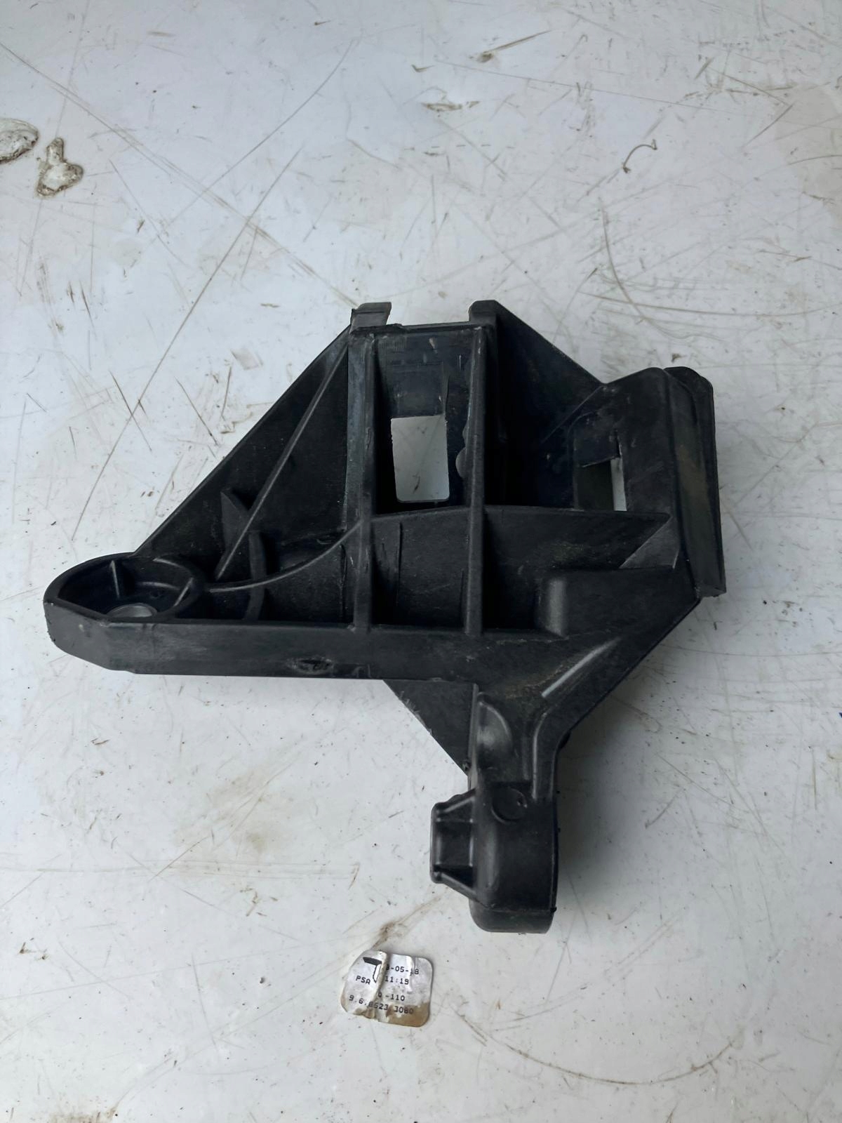 Support plaque LINEK Engrenage CITROEN C3 III 1.2 VTI 20A704