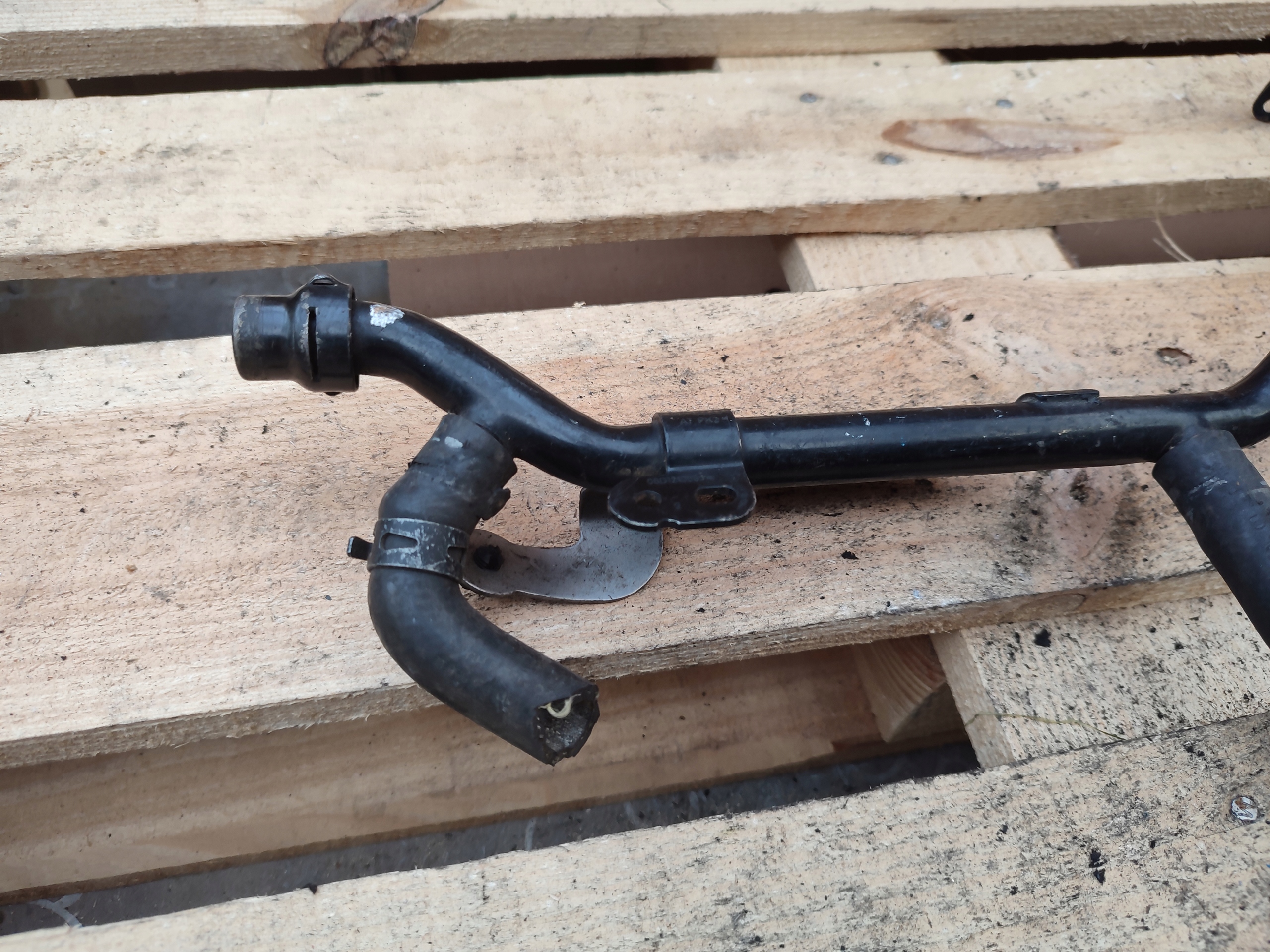 prijenos prirubnica vode VW GOLF V AUDI A3 A4 2.0 TFSI 8E0971845AF