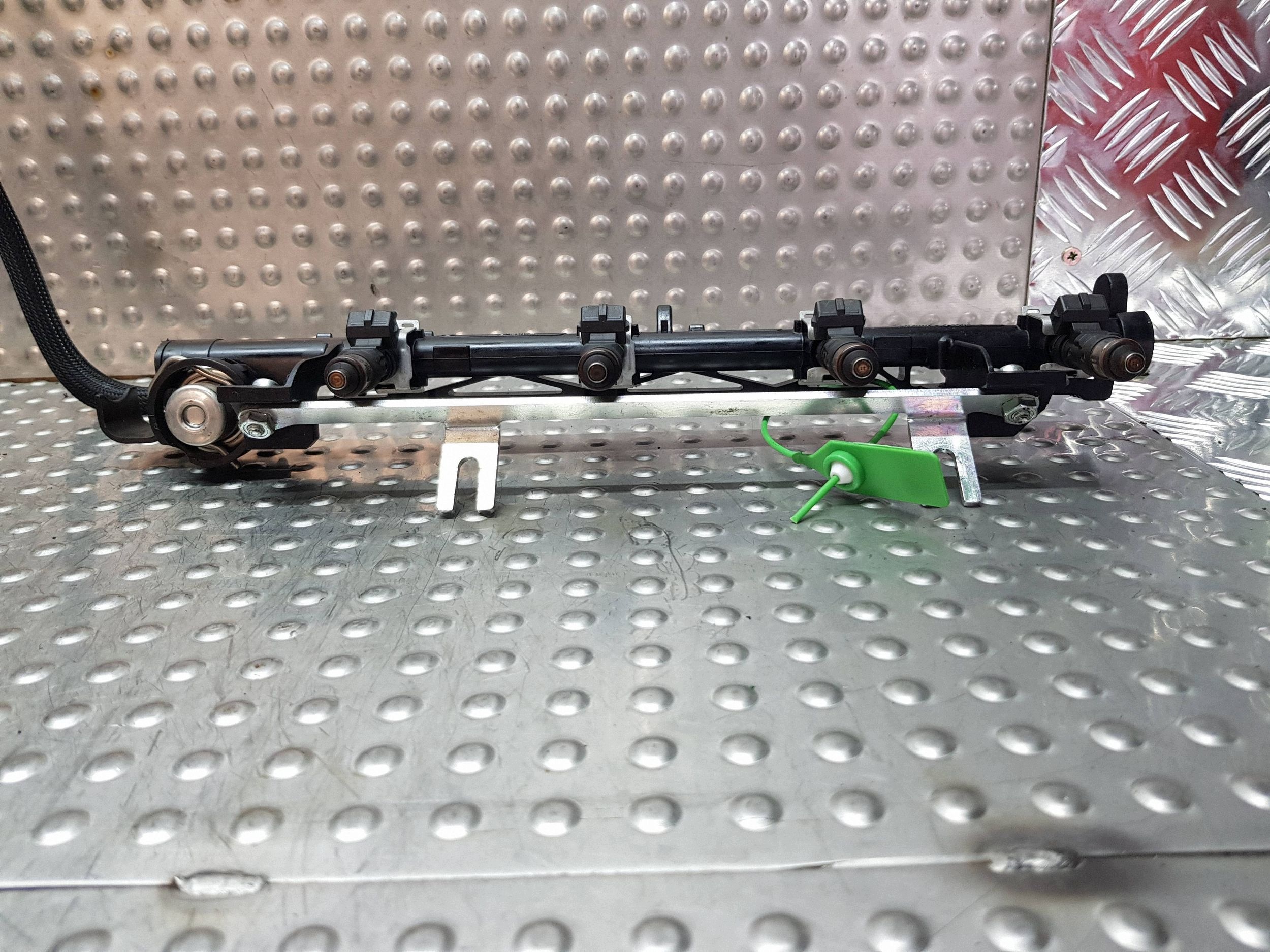 Rampe injection Injecteurs 0280158207 8A6G-AA FORD FIESTA MK7 B-MAX 1,4B