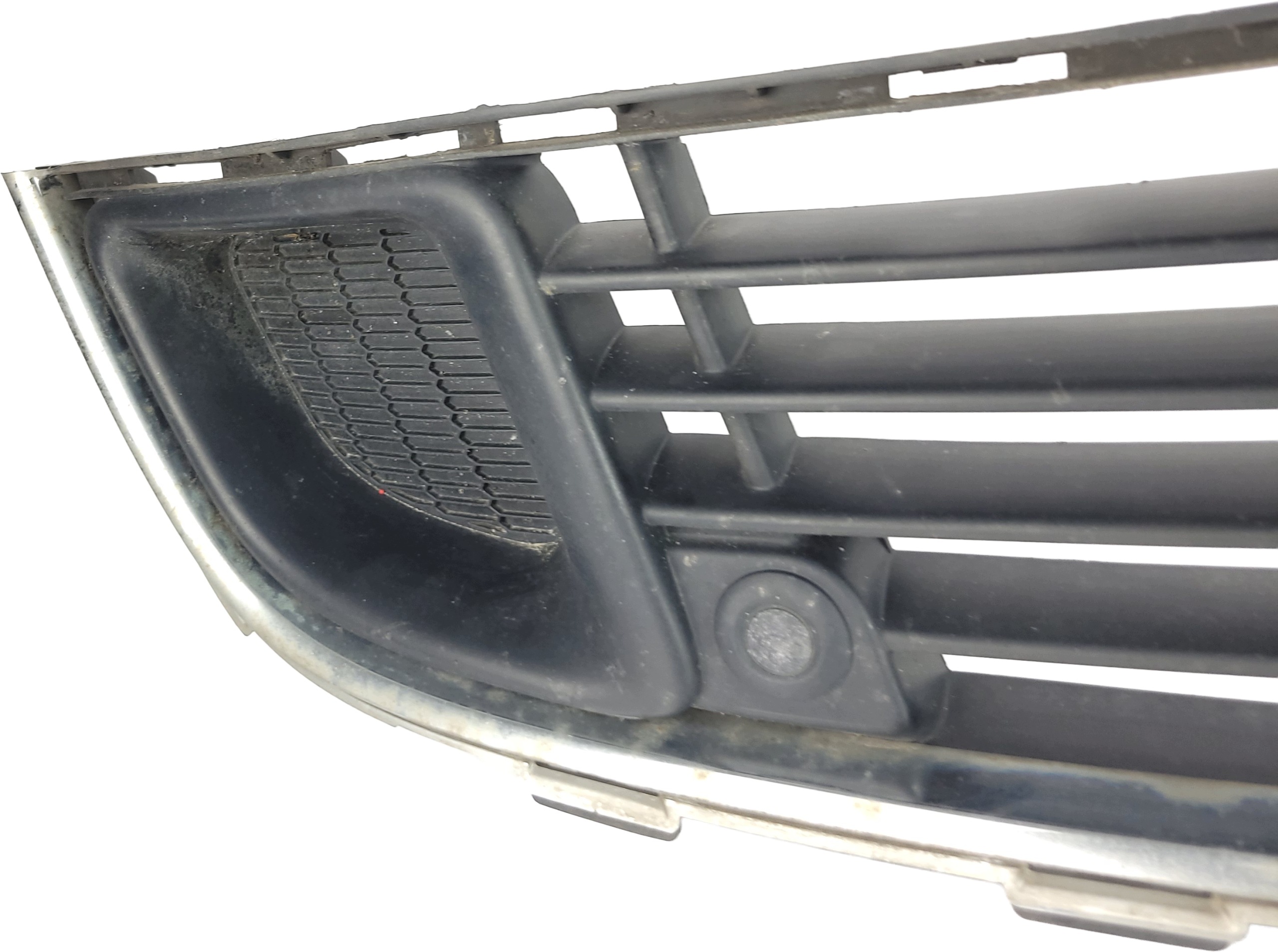 CITROEN C5 III X7 grid ZDERZKA front front central lower 9681052677