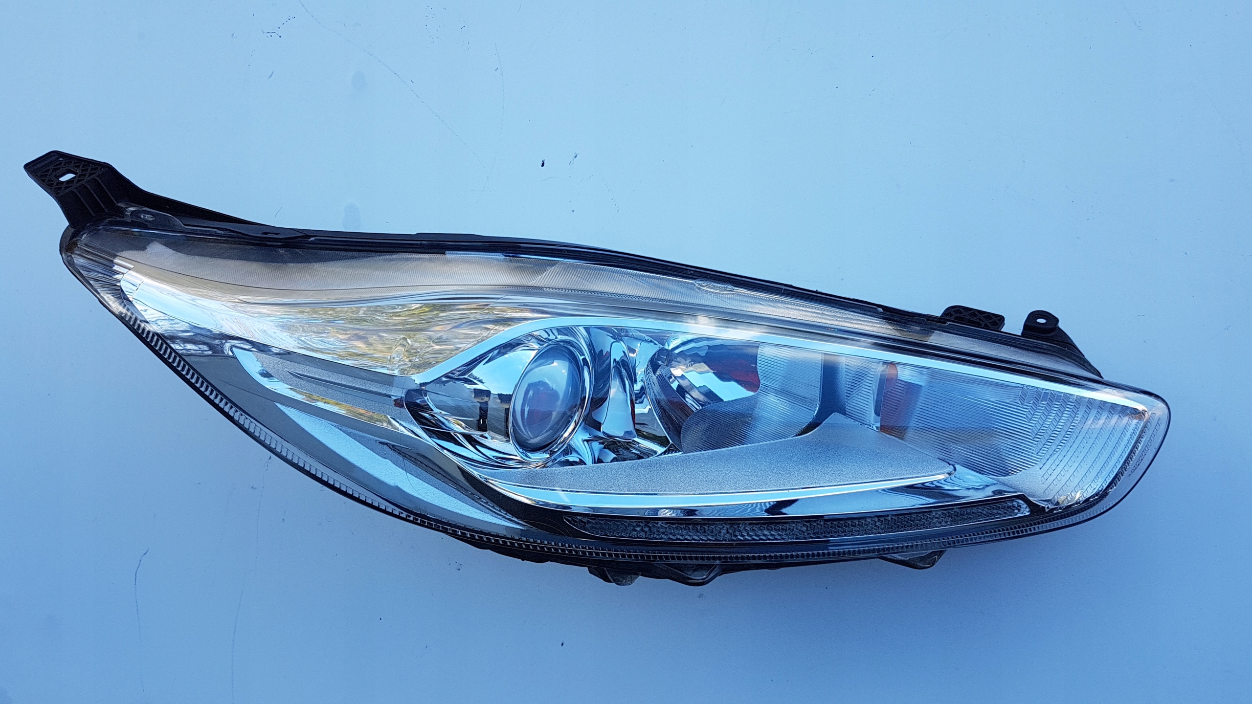 C1BB-13W029 - FIESTA MK7 LIFT ЛАМПА ПРАВАЯ СВЕТОДИОДНАЯ ЛИНЗА ОМ