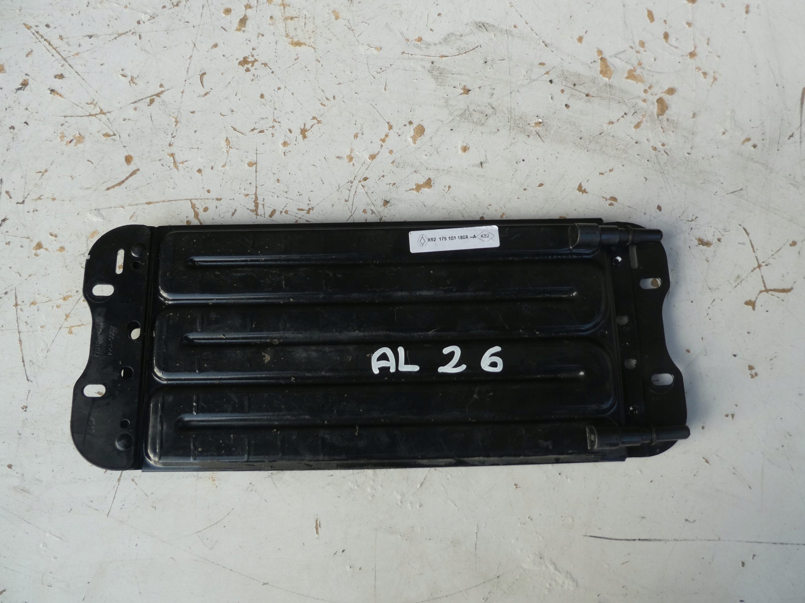 CHŁODNICZKA PALIWA MASTER III 2.3 175103180R Producent części Renault OE