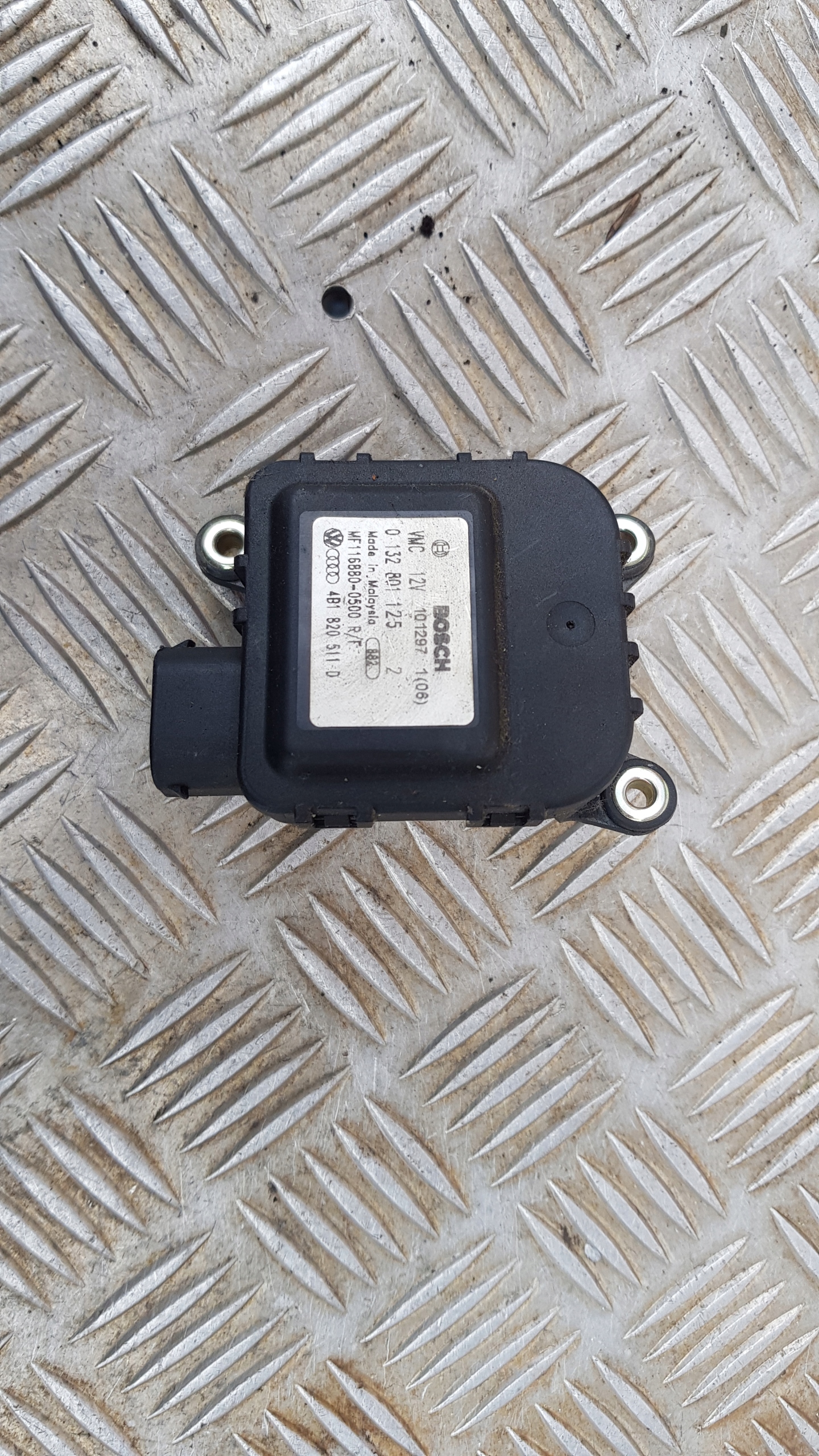 AUDI A6 C5 mini motor NAGZREWNICY 4b1820511d