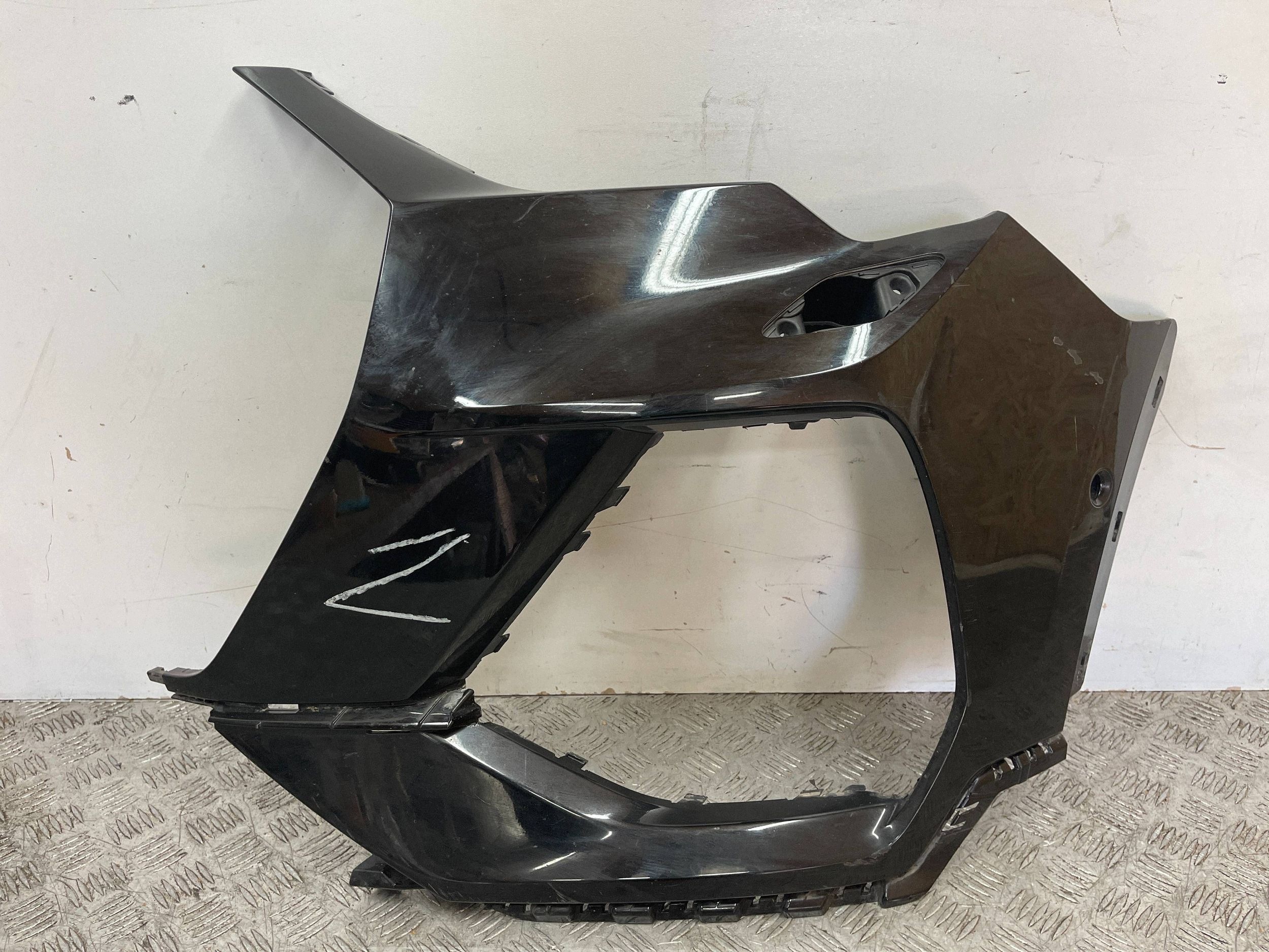 corner of a bumper left left AUDI Q3 II 83A S-LINE 18