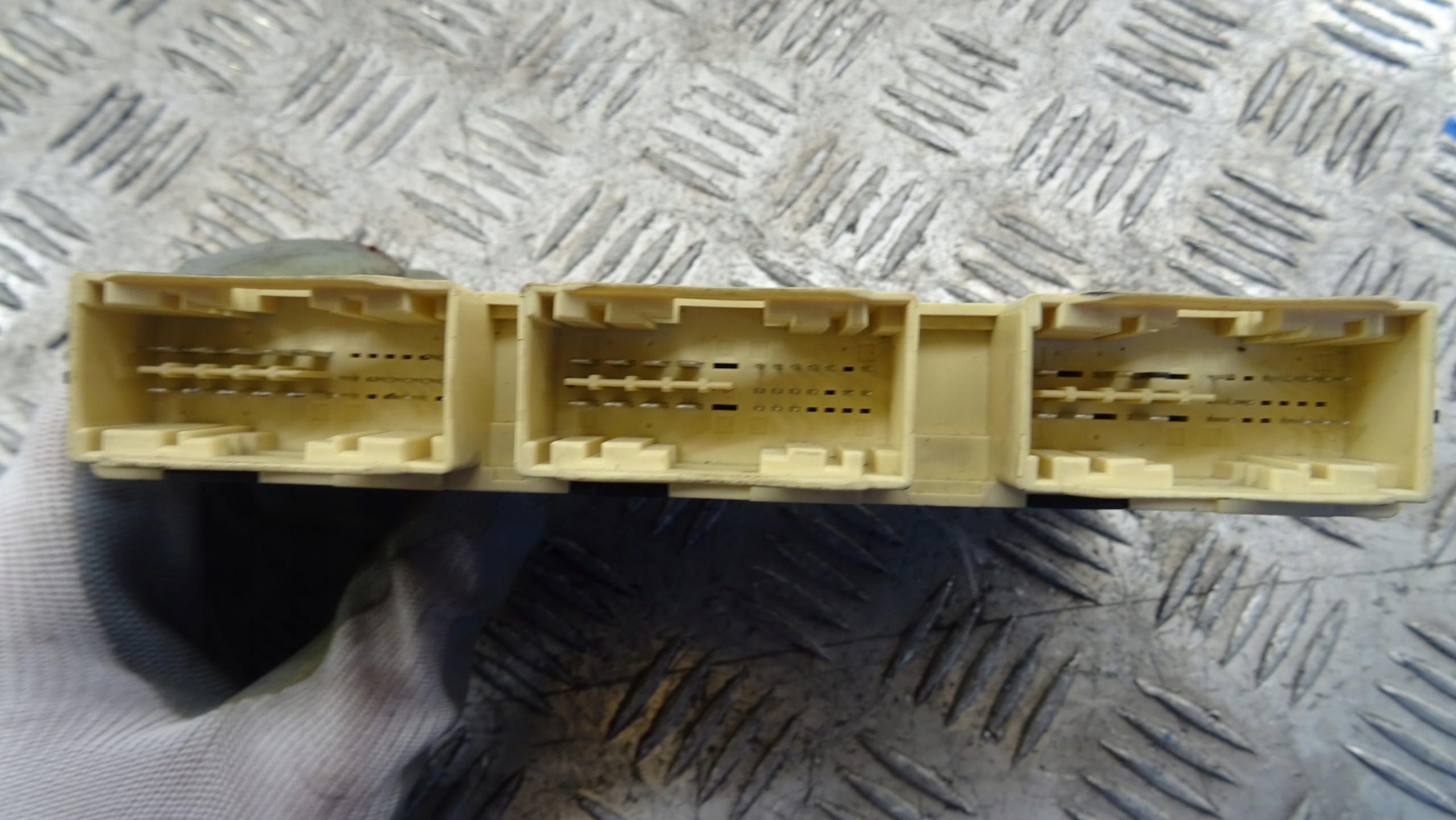Mercedes-Benz OE A2059009908 module seat NR M373