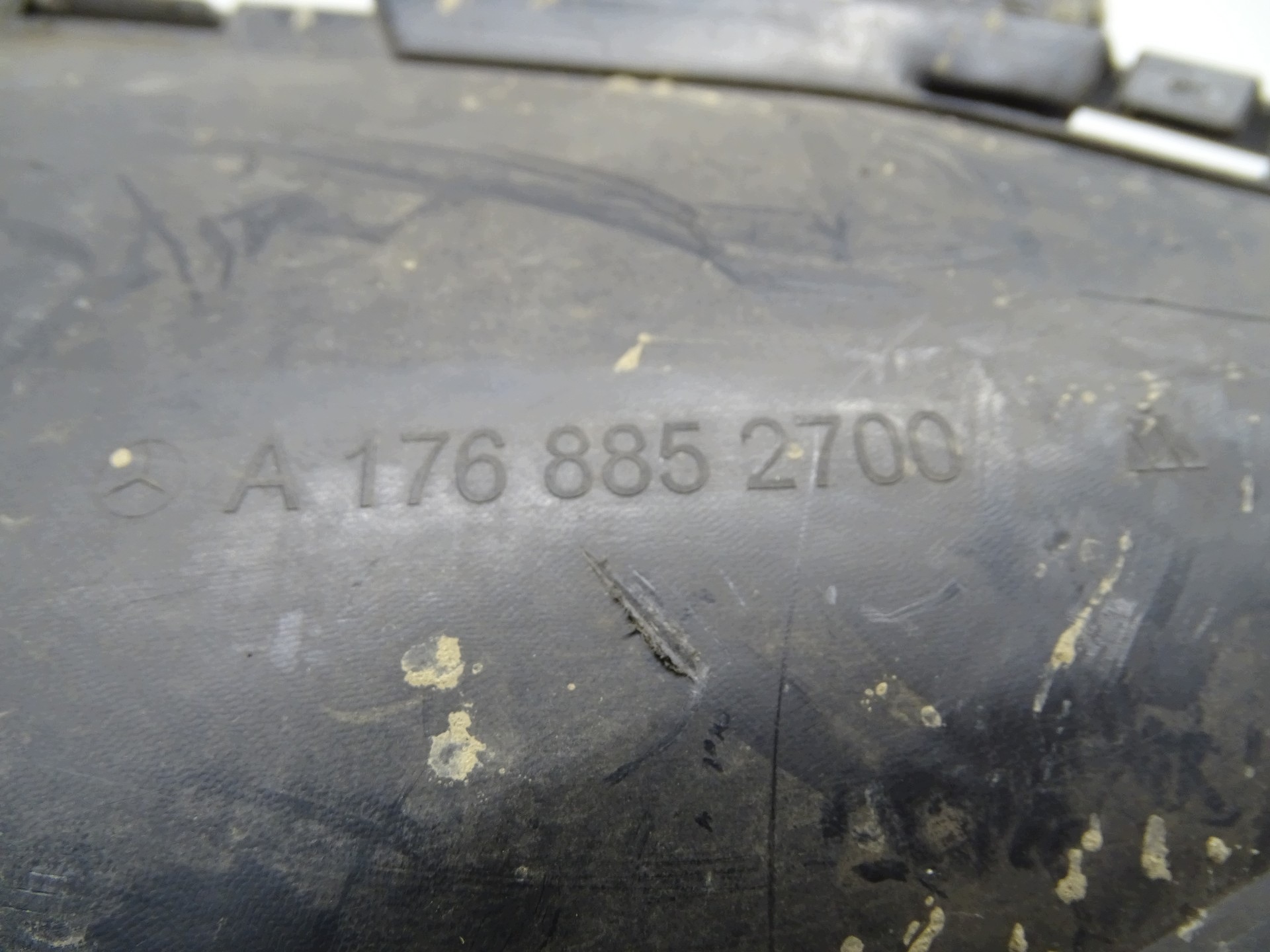 grid of a bumper front left MERCEDES W176 A1768852700