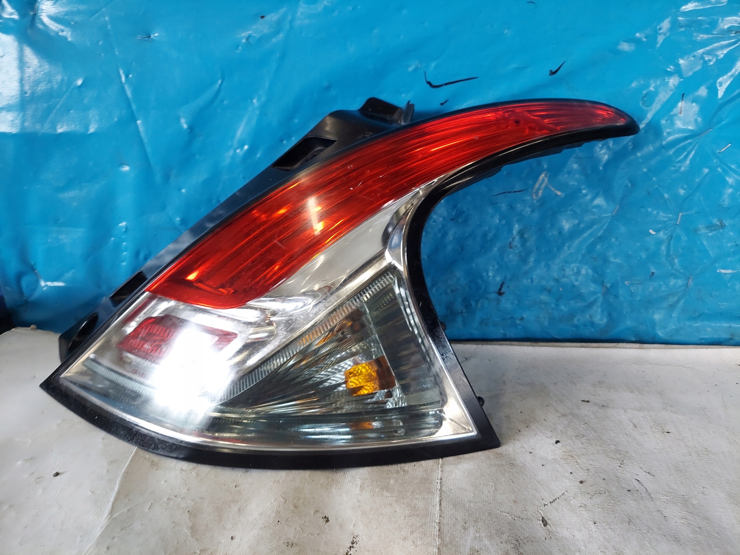 light LANCIA YPSILON III right rear part