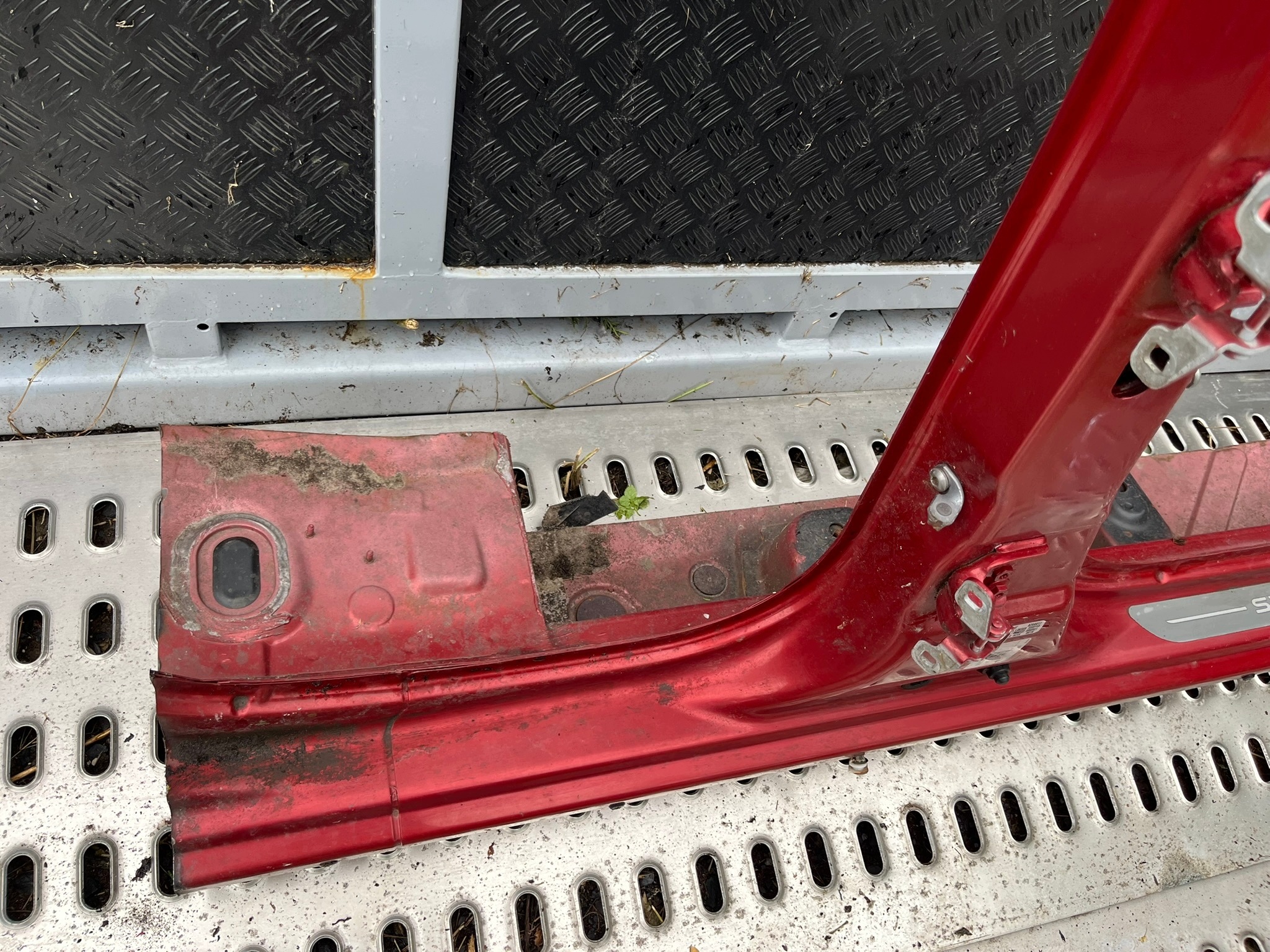 DACIA SANDERO STEPWAY and 08-13 threshold ZE SLUPKIEM right BOK pillar OE
