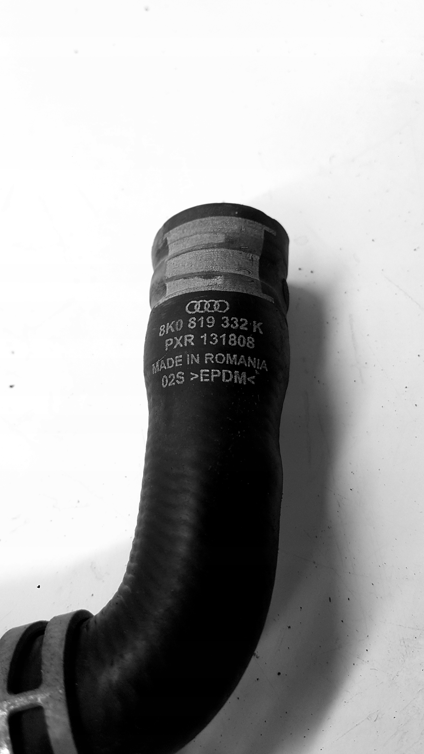 crijevo cijev vode AUDI A4 B8 A5 8T Q5 8R 8K0819334K