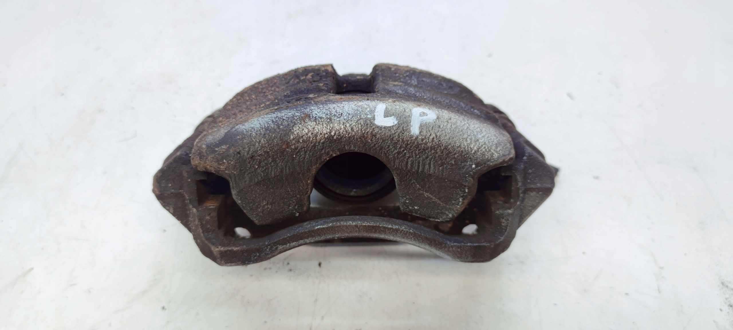 caliper brake JARZMO left front AUDI A3 8V