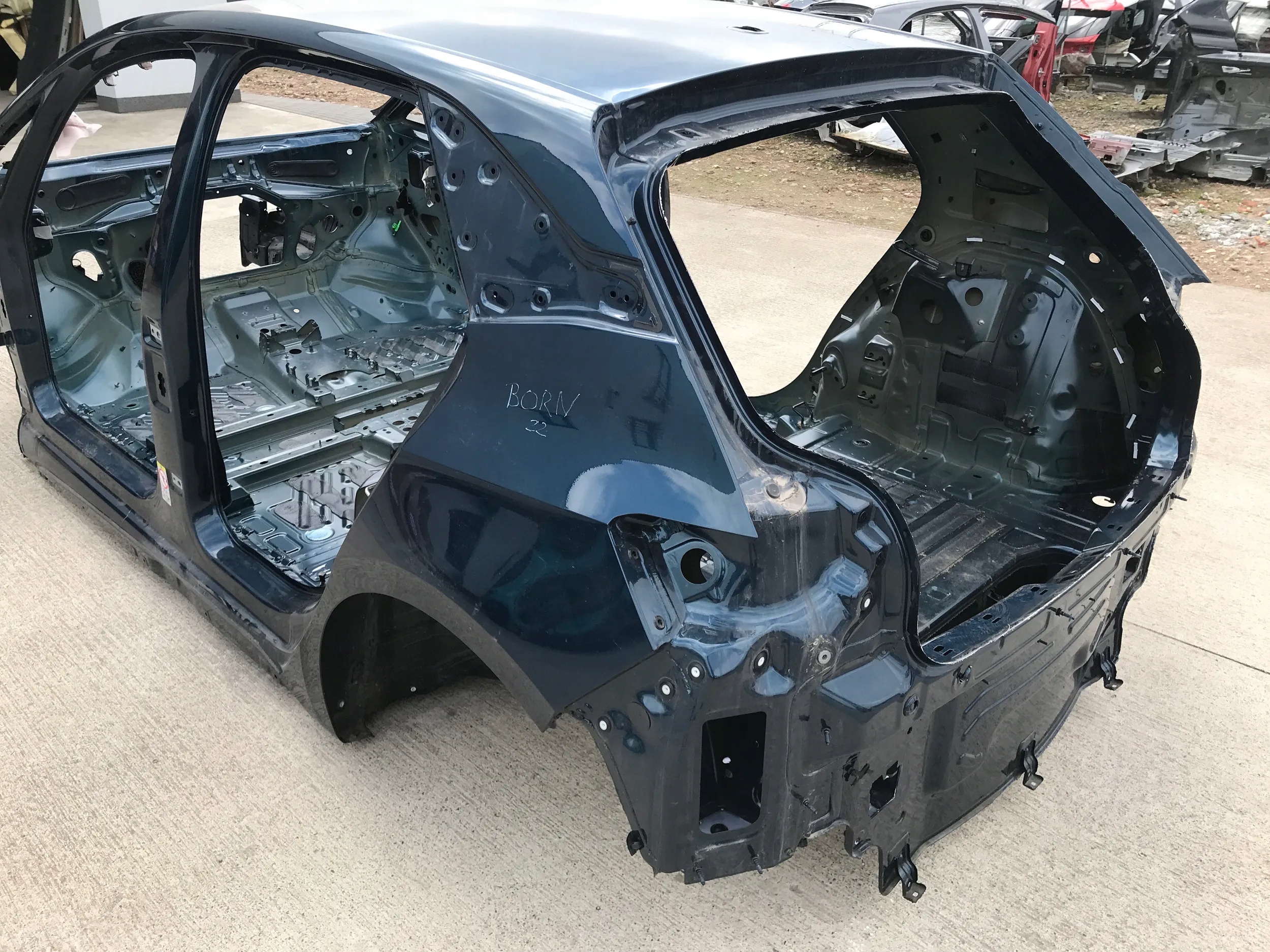 CUPRA BORN 2022 2023 ĆWIARTKA BŁOTNIK LEWY TYŁ TYLNA Kolor niebieski