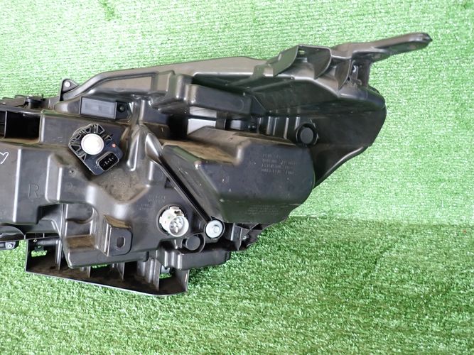 SUZUKI SX4 S-CROSS FULL LED 21- reflektor right light right